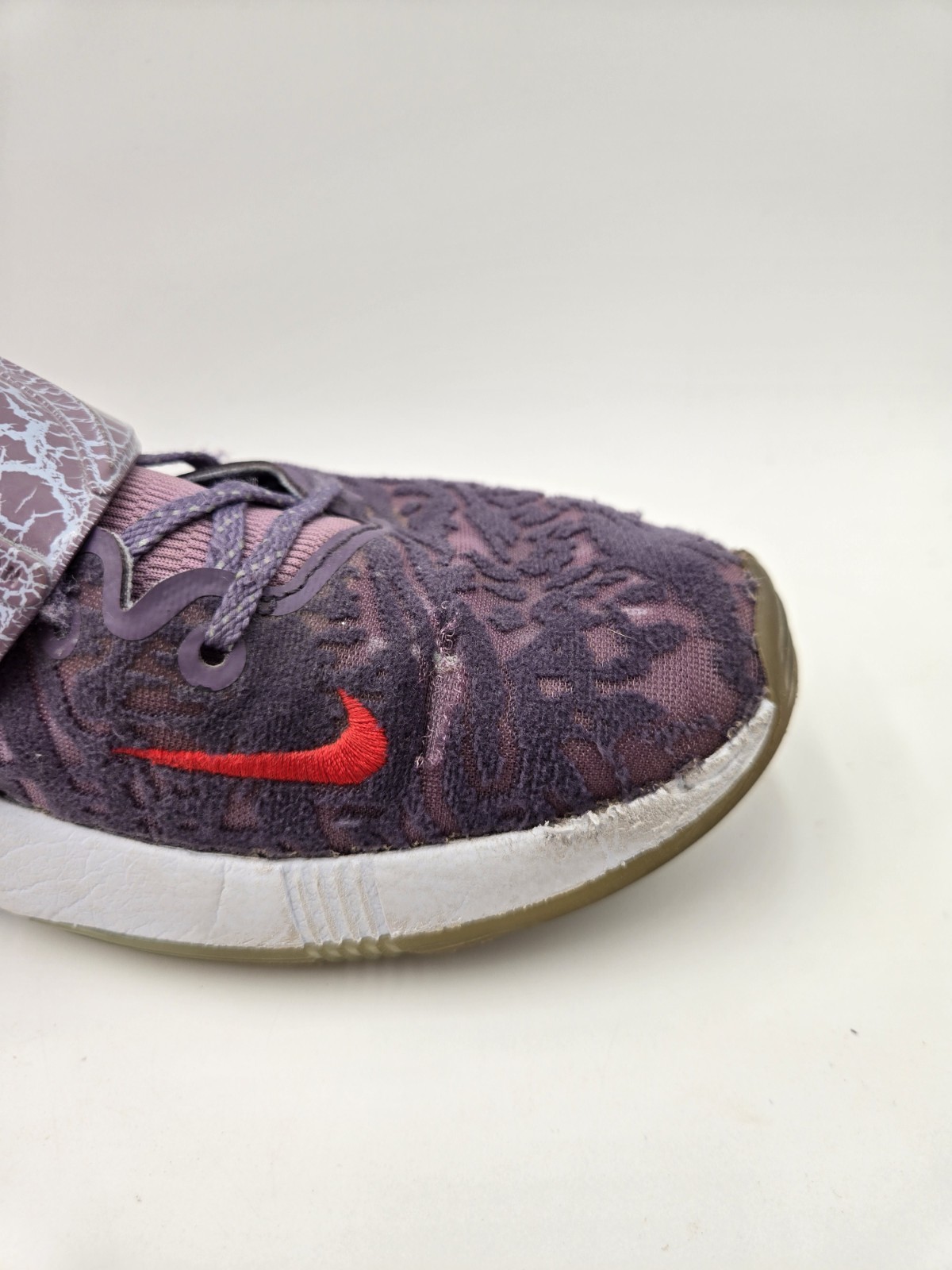 Size 8.5 Men’s KD14 NRG Valentine’s Day Used Nike Shoes No Box Read