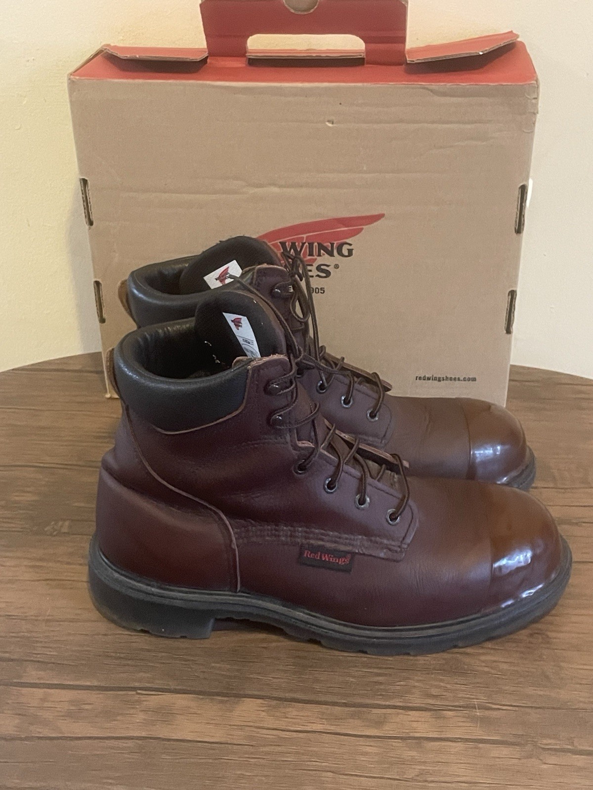 Red Wing Boots 2406 Men’s 10.5 With The Tuff Toe Coating Last Pic Is a Ad