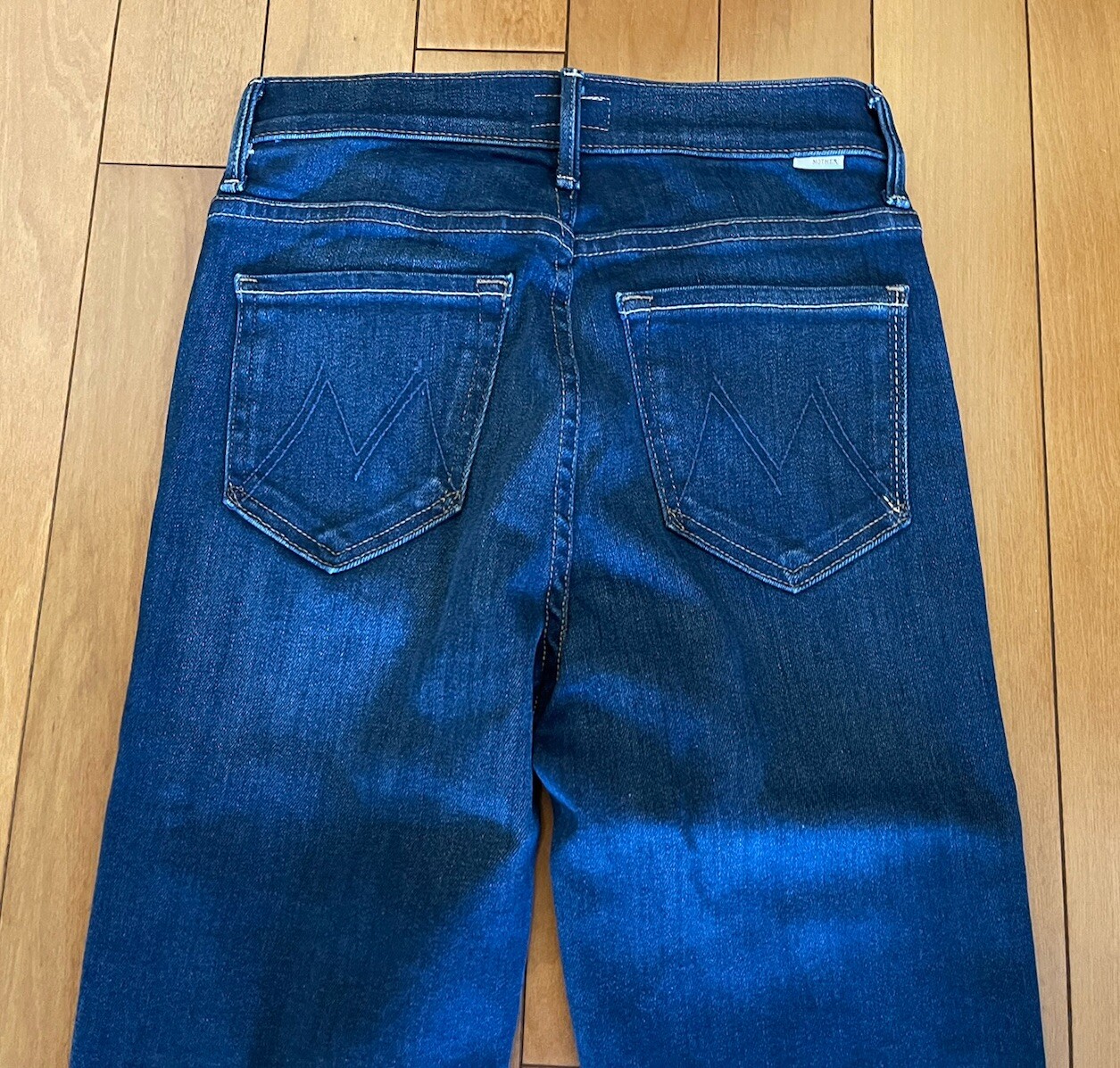 NWOT MOTHER THE RUNAWAY BOOTCUT JEANS HOME MOVIES SIZE 24