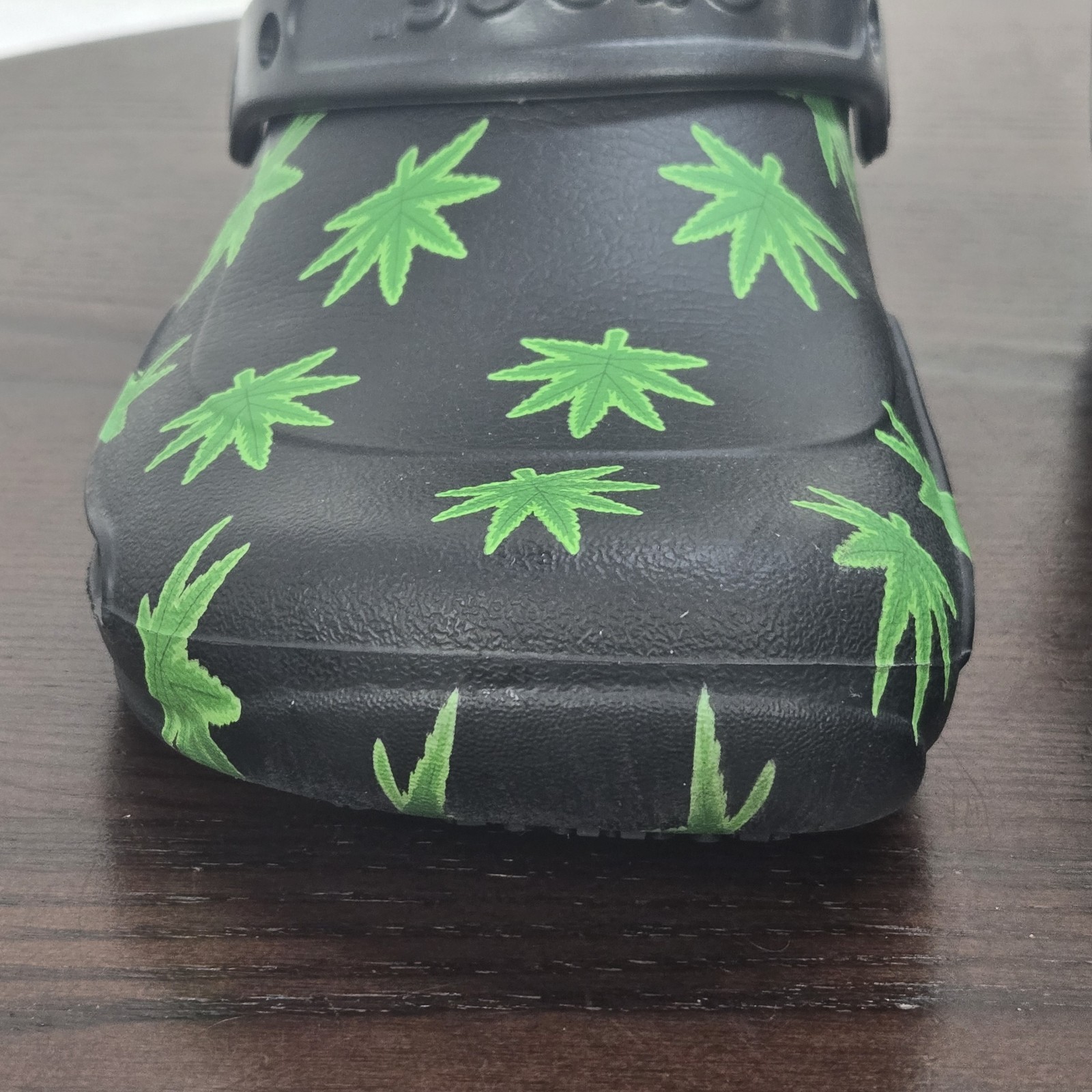 Hemp Leaf Classic Crocs Clogs Black Green Men 4 Women 6 Marijuana Weed Slip On