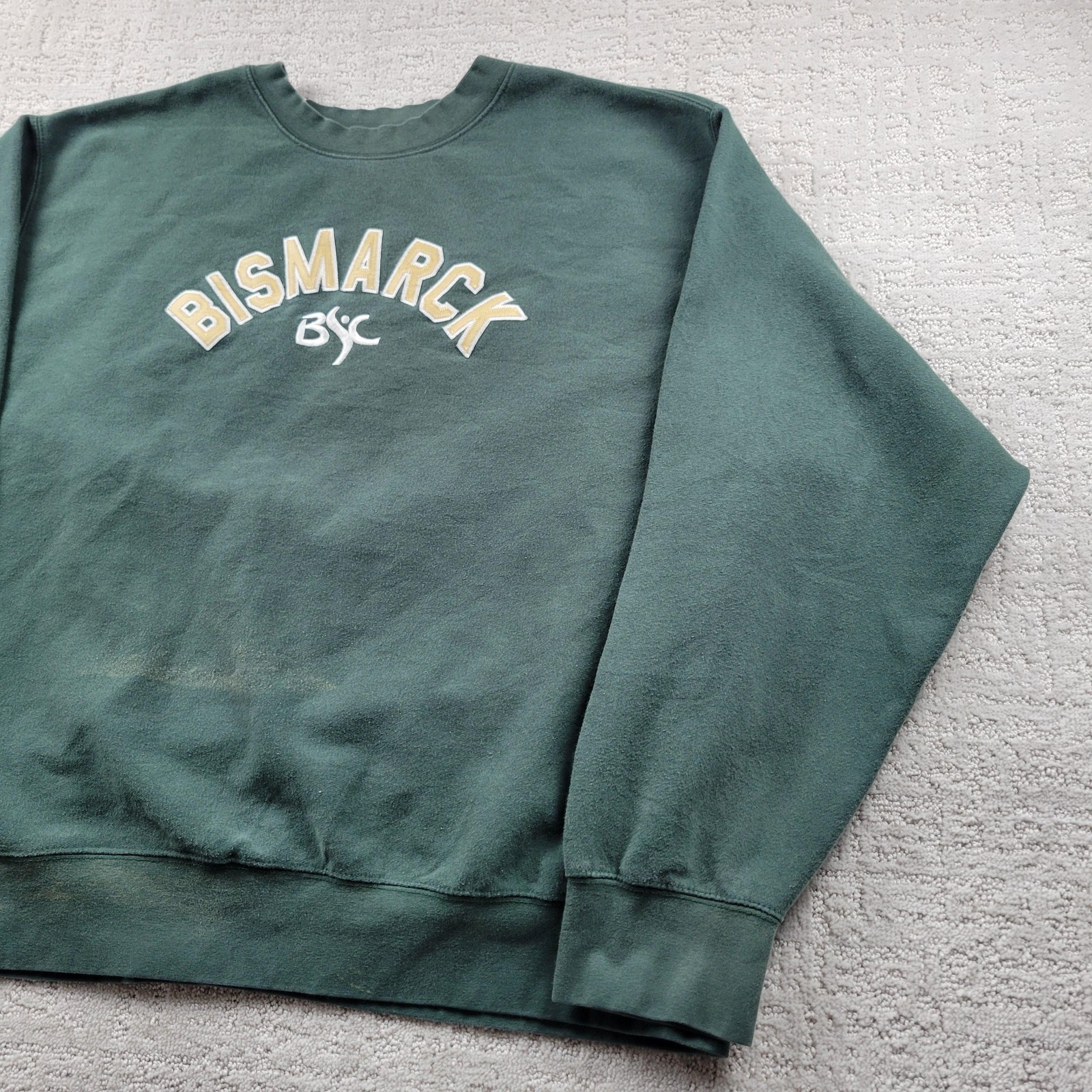 Bismarck BYC Sweatshirt Mens XL Green Embroidered City Graphic Pullover