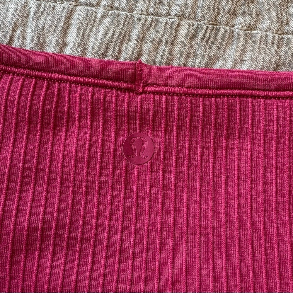 Lululemon athletica Long Sleeve Ribbed Top With Build In Bra- size 10