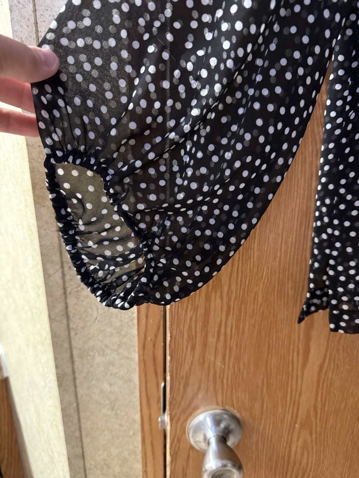 Chico’s Women’s Black White Polka Dot Sheer Chiffon V-Neck Blouse 2