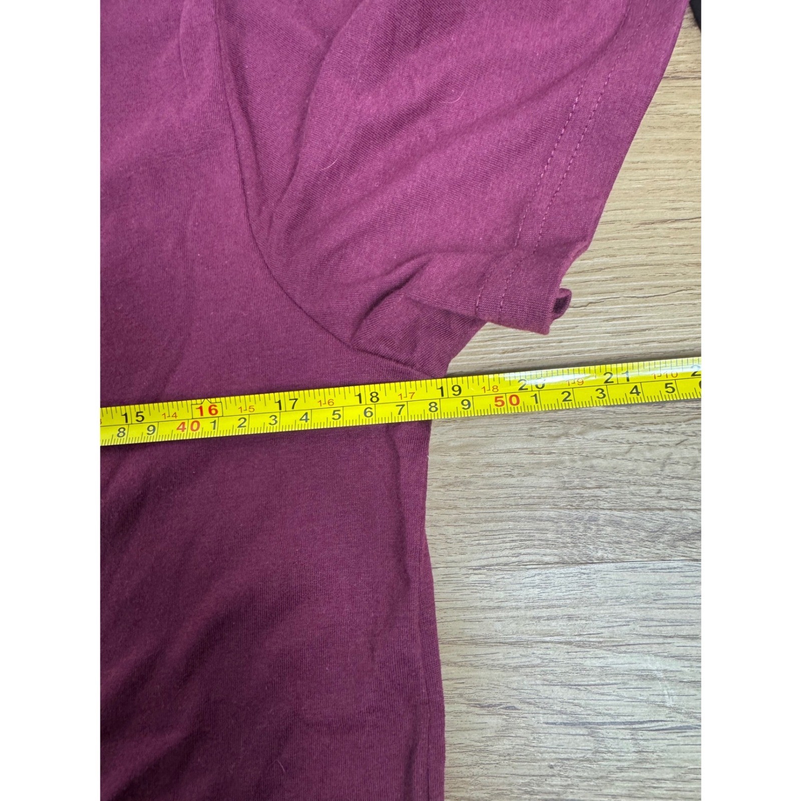 Harry Potter Hogwarts Alumni T-Shirt Maroon Burgundy Graphic Tee Medium