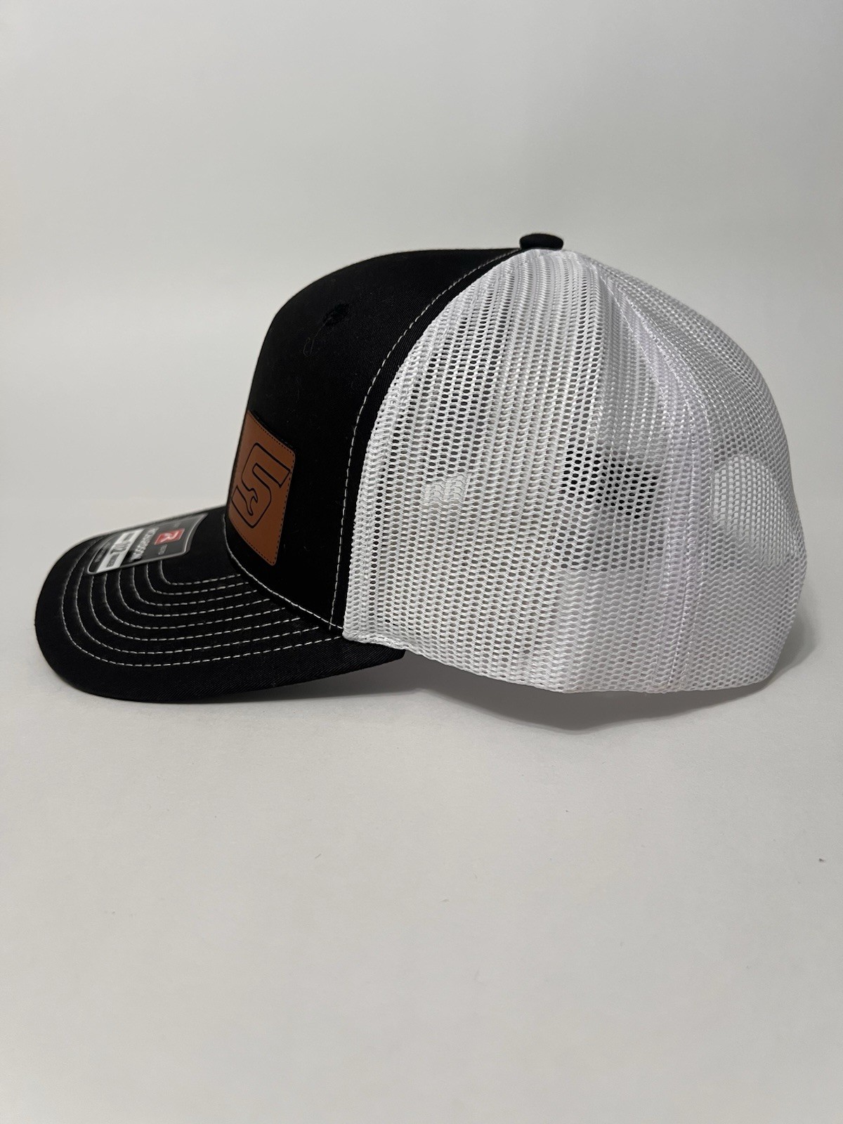Snap-On Richardson 112 Mesh Back Trucker Hat Brown Leather Patch Black/White NWT