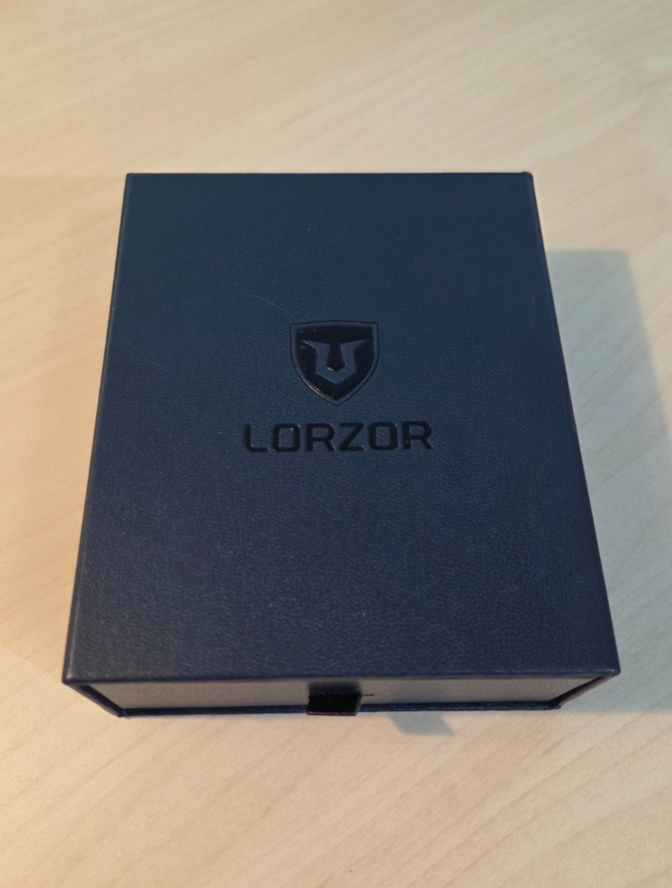 LORZOR Minimalist Leather Wallet – Full Grain Leather, Slim Pop-up Card Case