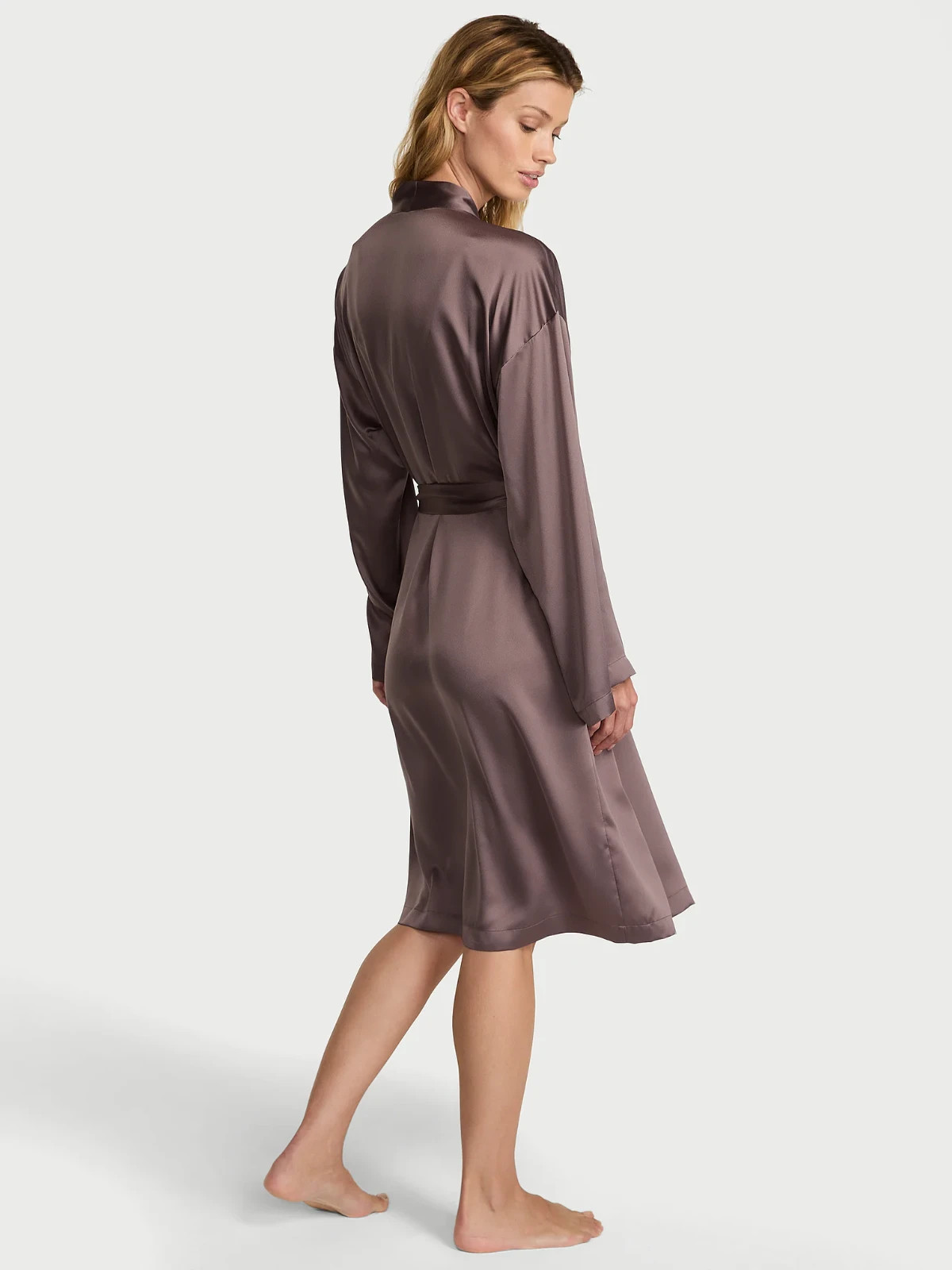 VICTORIA’S SECRET Satin Midi Robe Cloudy Grey Size M/L $69.95 New With Tags