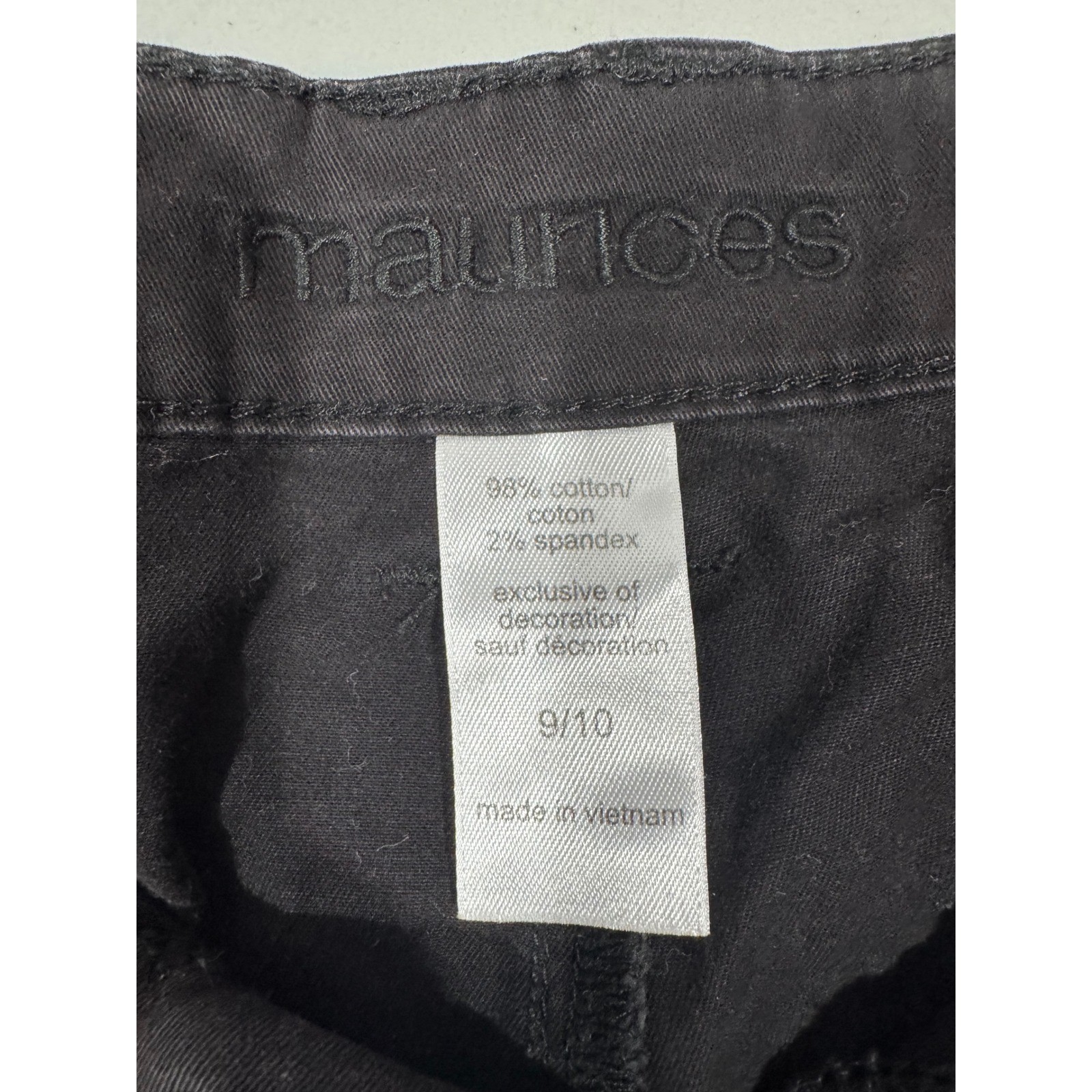 Maurices Womens Black Utility Shorts Size 9/10 Cotton Spandex Casual Cargo