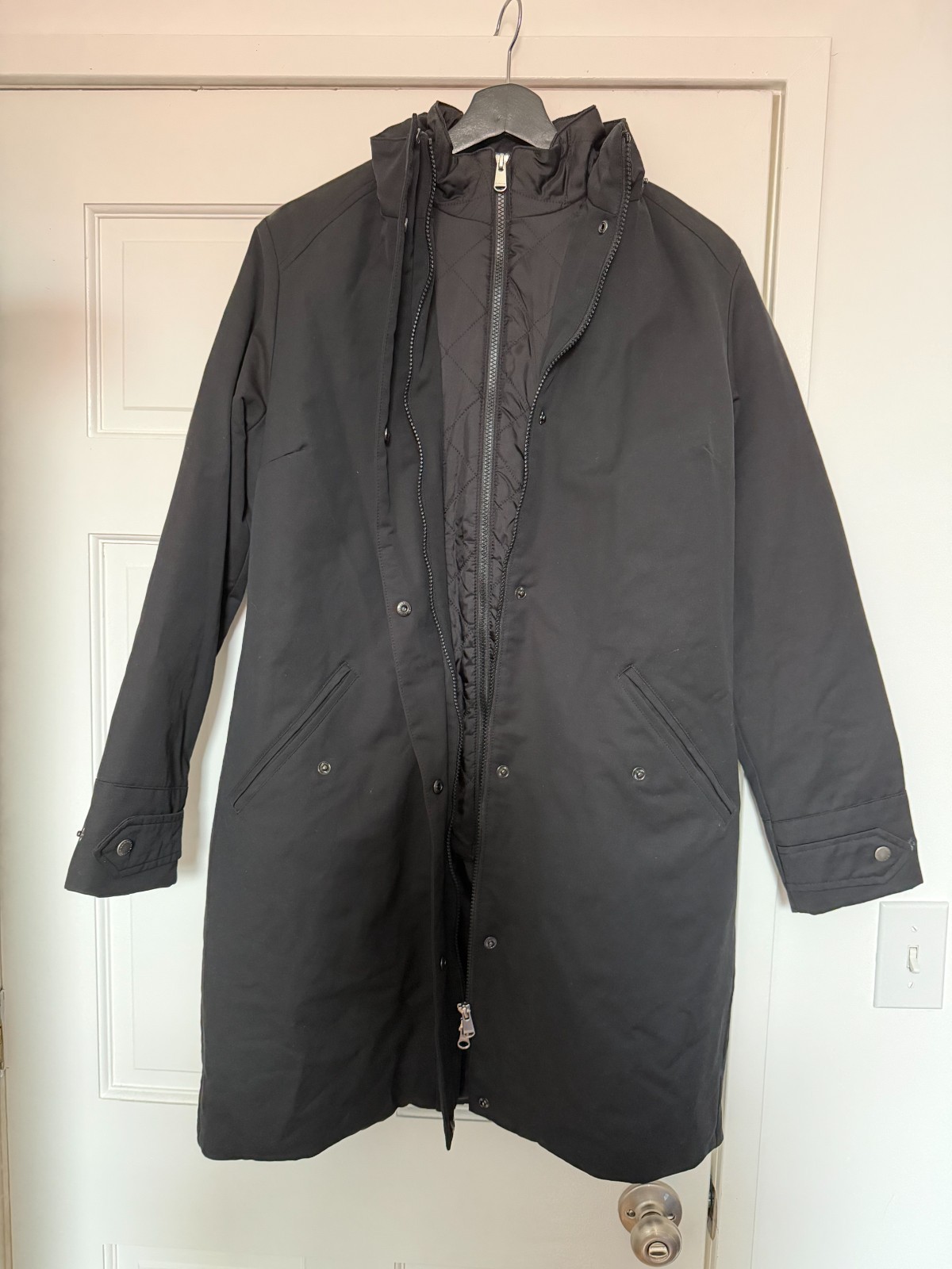 Barbour Bute Waterproof Women’s Jacket / Black / UK Size 12 / US Size 8