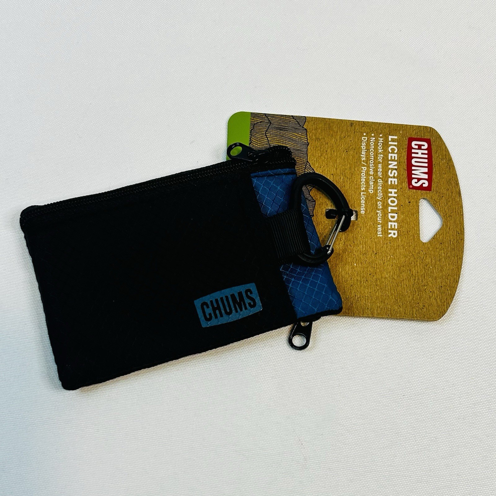 Chums Wallets License Holder Black Blue ID Holder Zipper Keyring