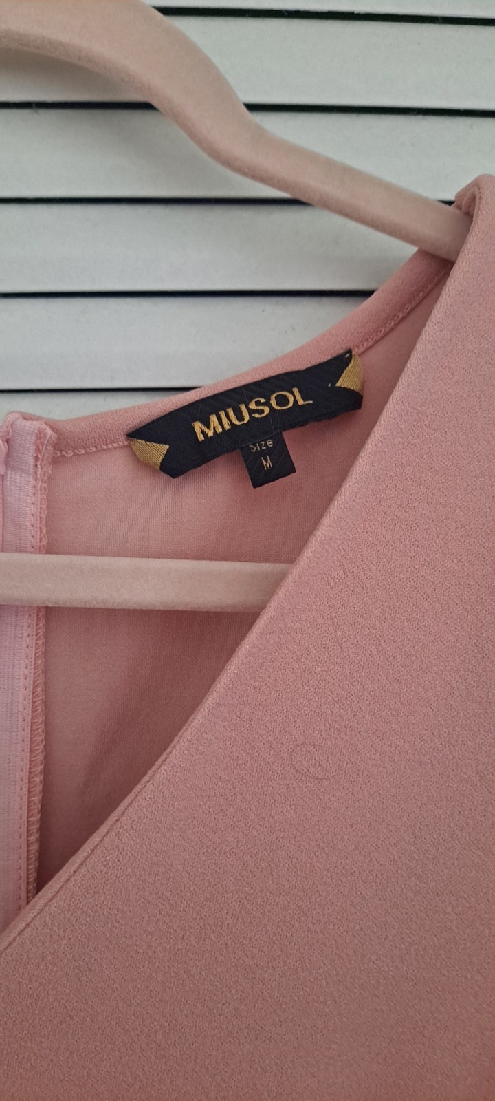 MIUSOL Pink Solid V-Neck Flutter Sleeve Ruffle Wide-Leg Zip Jumpsuit M