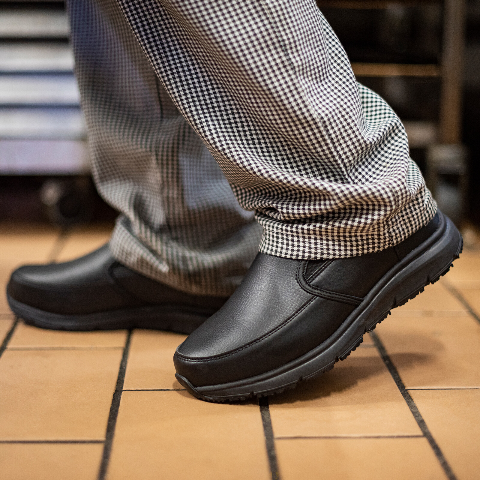 HISEA Men Non Slip Food Service Shoes Water Resistant Chef Health Care Work Shoe
