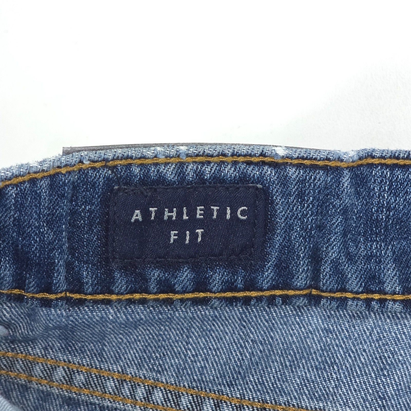 Lucky Brand Athletic Fit Jeans Mens 48×28 (48×30) Whiskers Medium Wash Faded