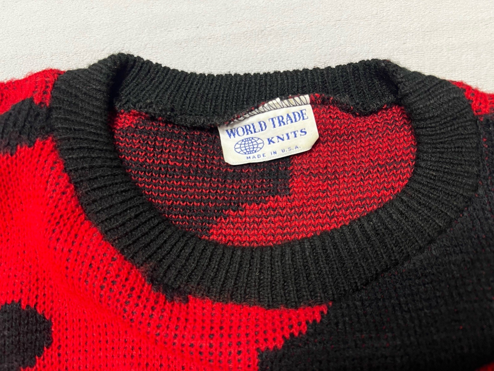 VTG 90’s World Trade Knits Men Sweater Sz L Red Black Knit Geometric USA Holiday