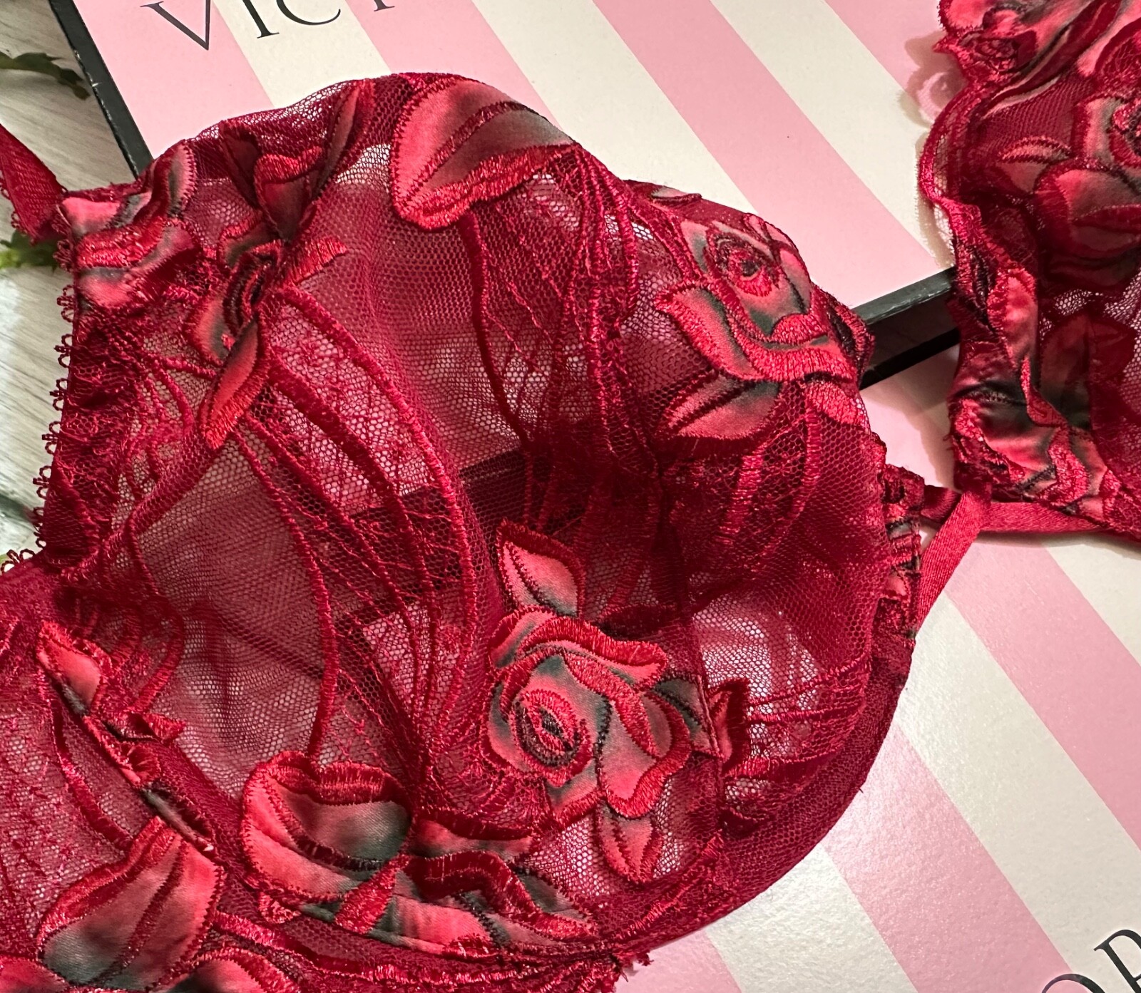 Victoria’s Secret VERY SEXY Red Rose Unlined Low-Cut Demi Bra Garter Thong Set