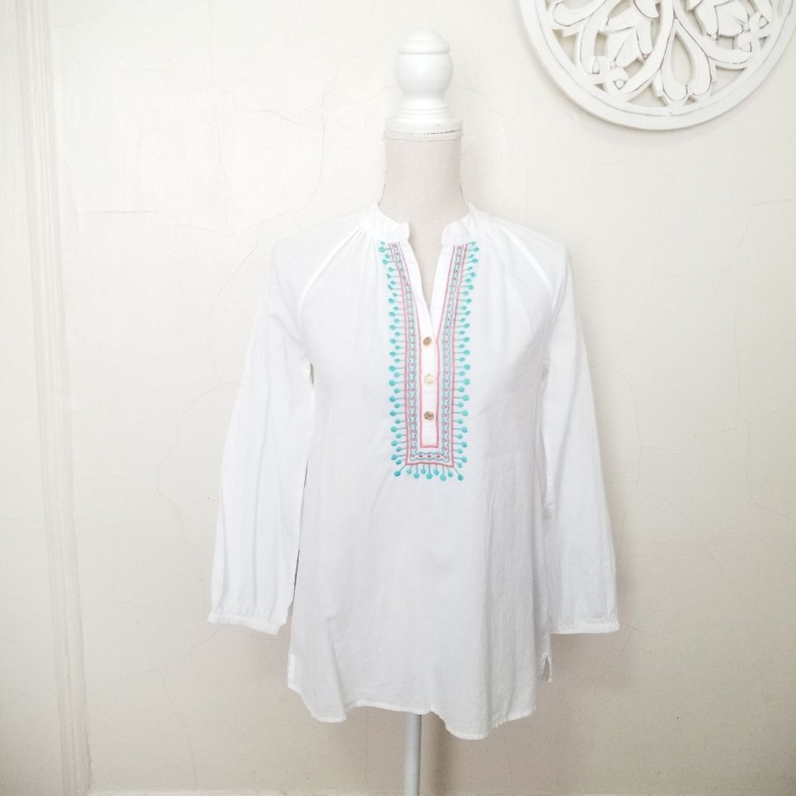 Lilly pulitzer size XS elsa embroidered blouse