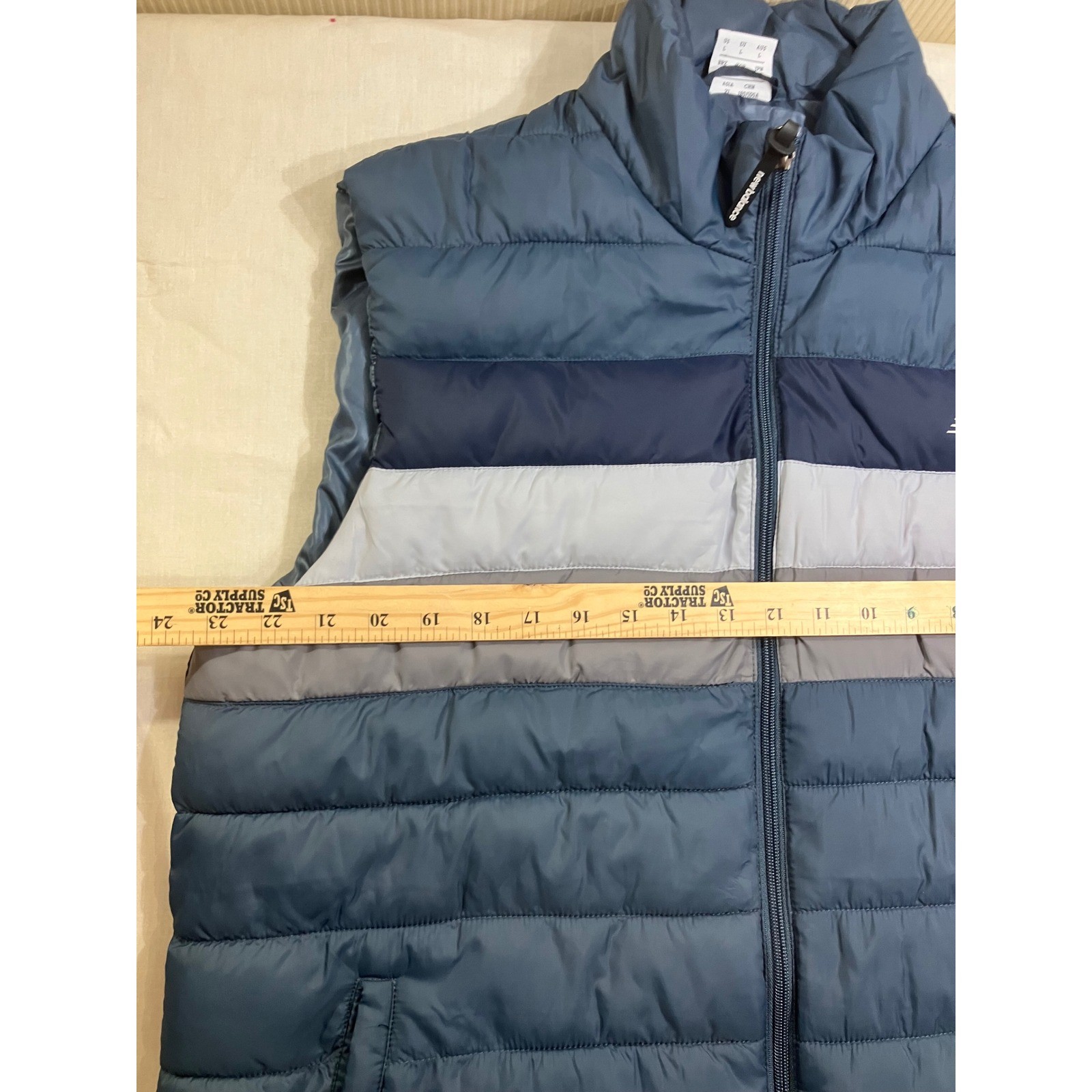 New Balance Mens Puffer Vest Blue Colorblock Full Zip Insulated Large P.O. 8728