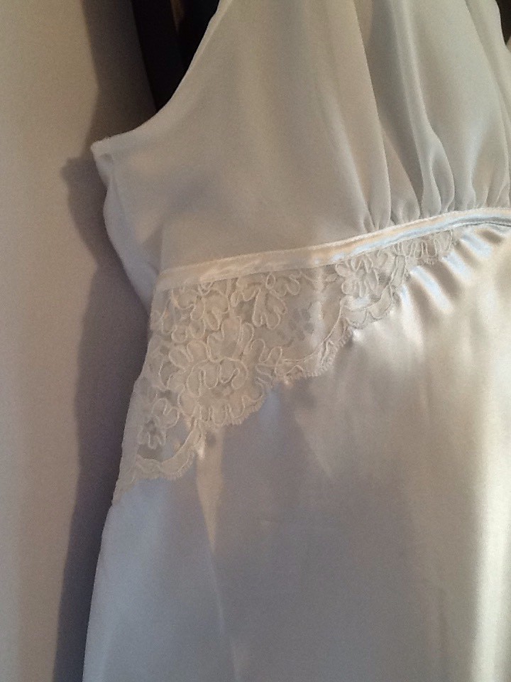 XL Jones Of NY Sexy Satin Chemise Ivory Bridal Holiday (fabric defects)