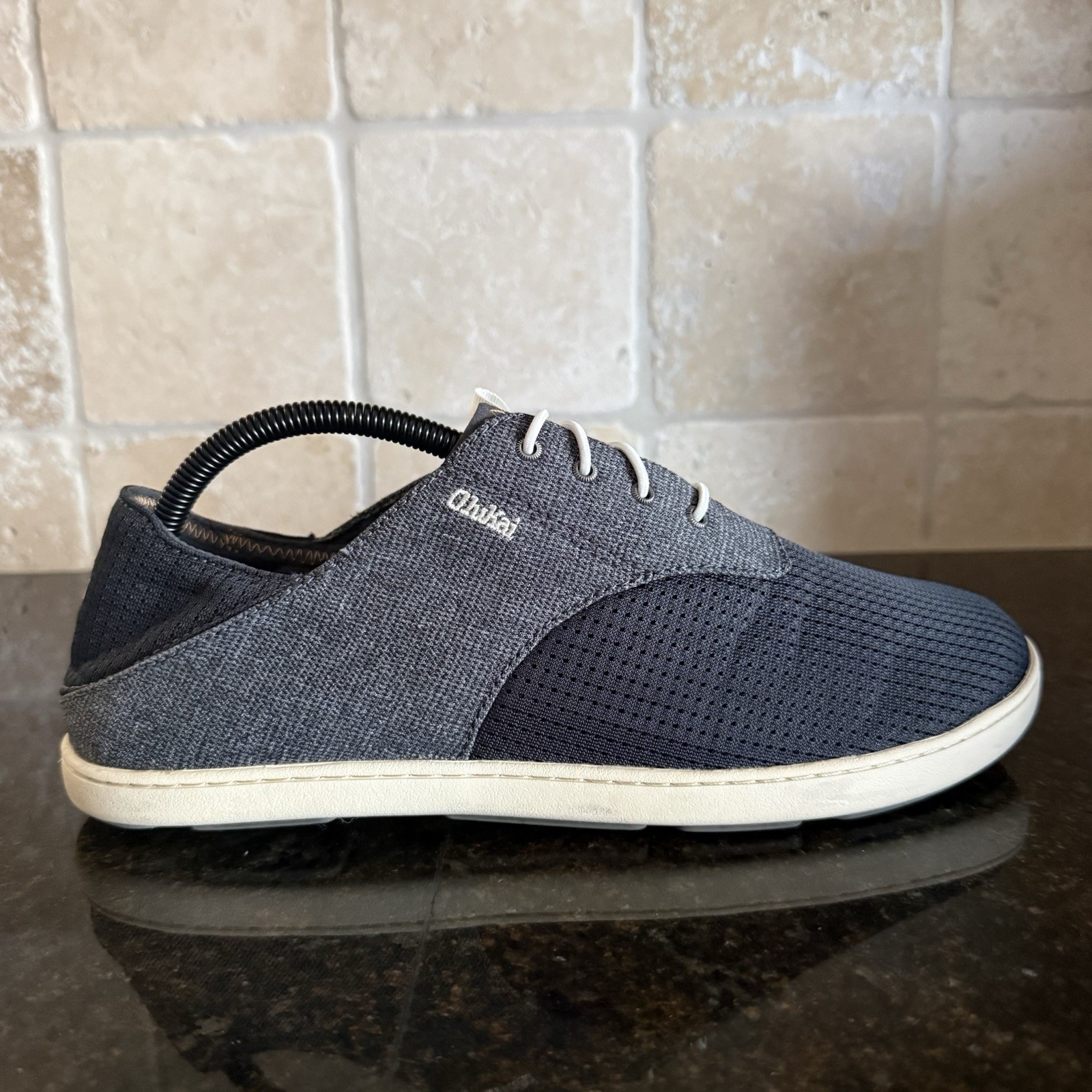 OluKai Men’s Nohea Moku Sneaker US 9.5 EUR 42.5 Grey Shoes Comfy GUC
