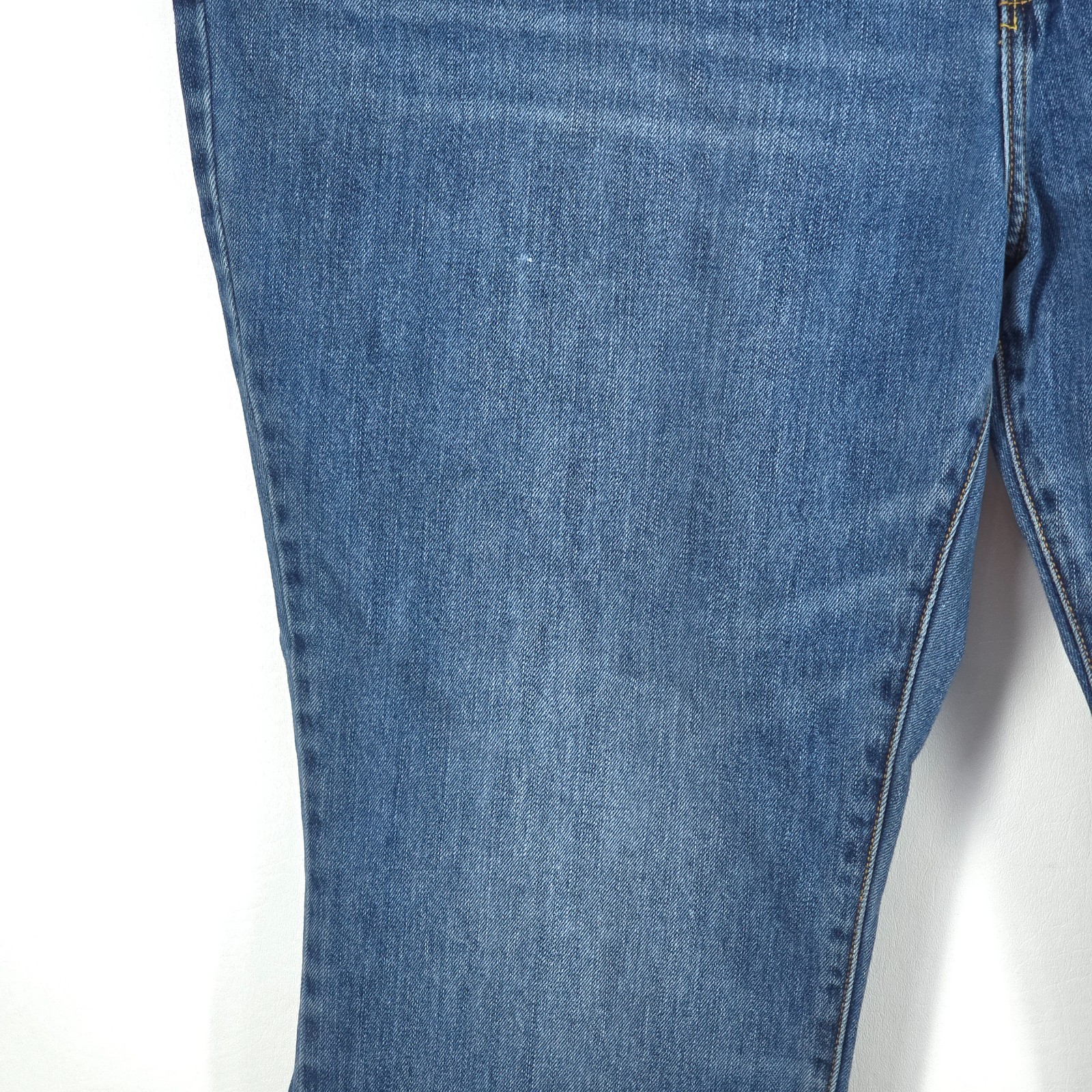 Lucky Brand Athletic Fit Jeans Mens 48×28 (48×30) Whiskers Medium Wash Faded
