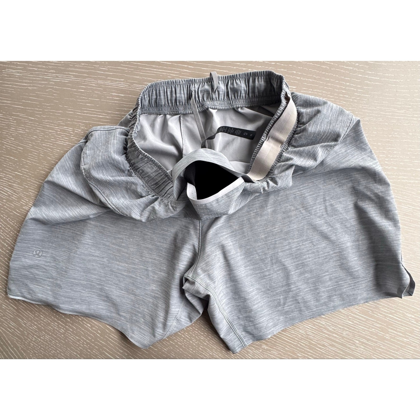 Lululemon Men’s Pace Breaker Lined Athletic Shorts Heather Gray Size Medium M