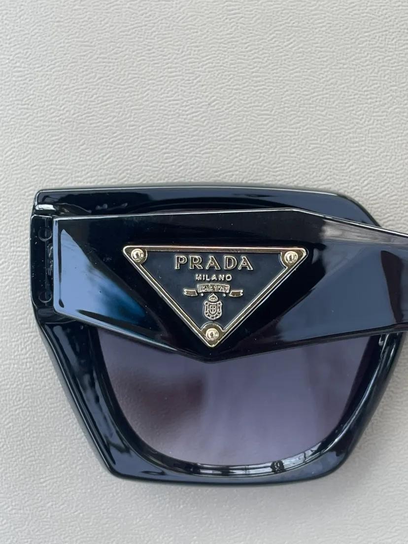PRADA PR18WS Oversized Geometric Black Gradient Gray Sunglasses Women Designer