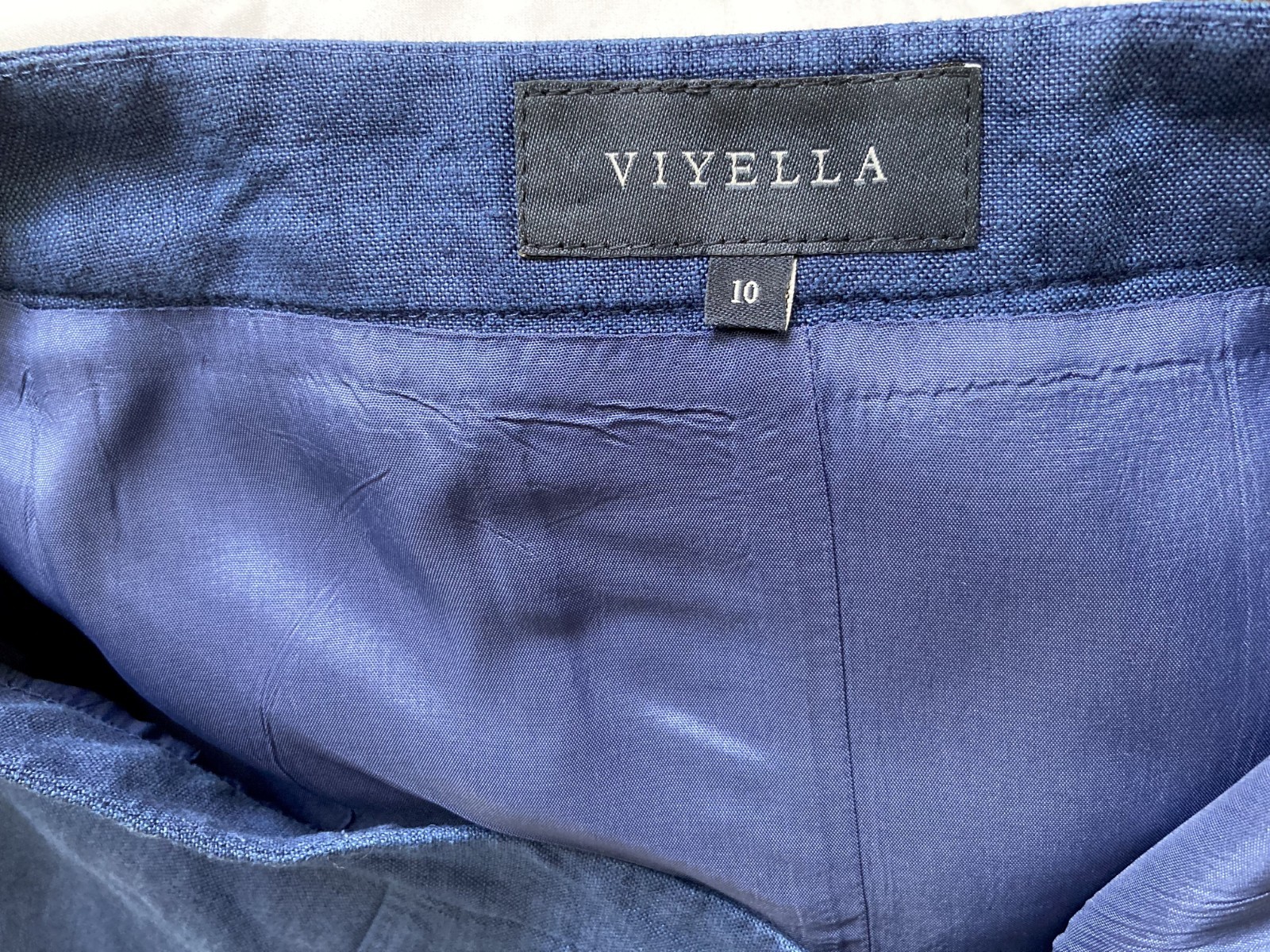 VIYELLA-Fully lined Blue flared skirt, 100% Linen. Size: 10 See meas. below