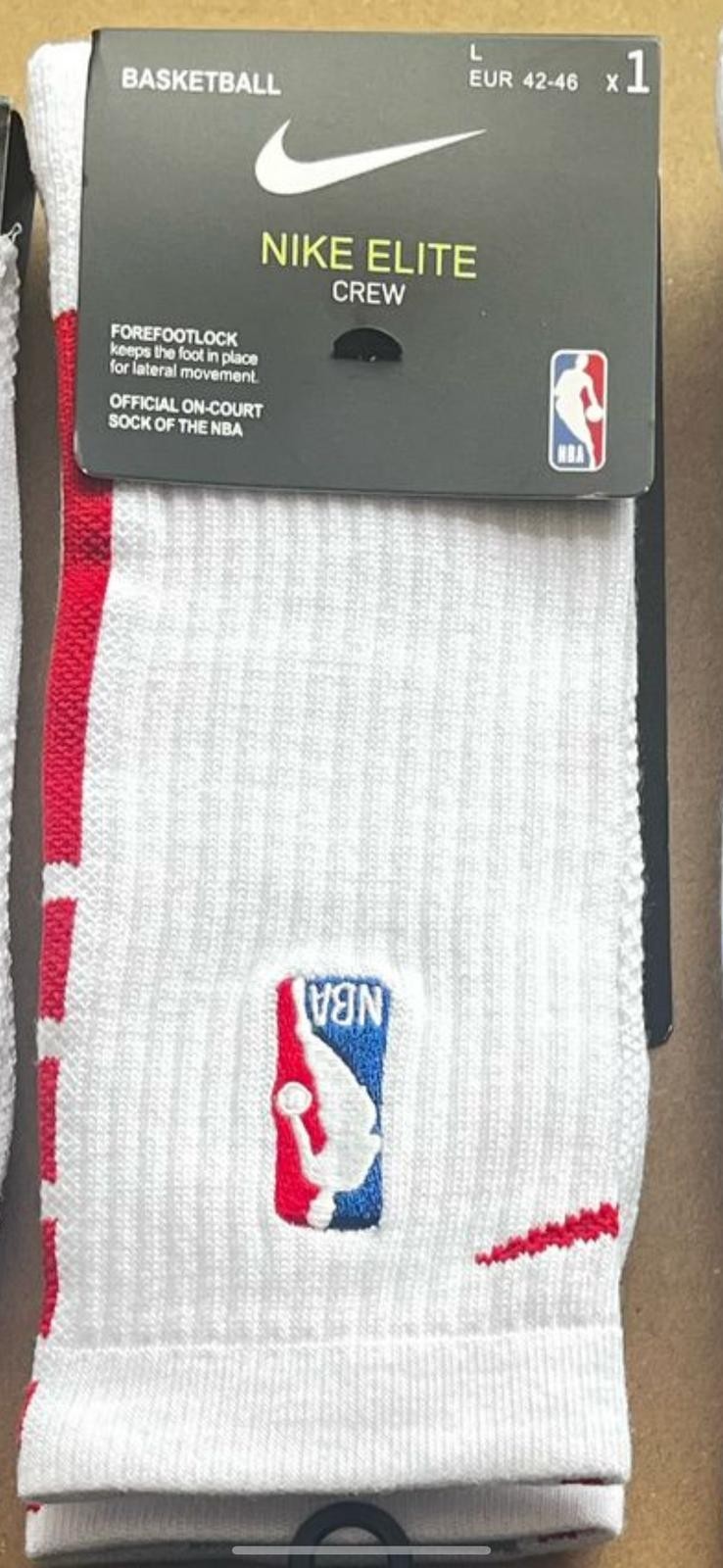 Nike NBA Authentics – White & Black – Knee Highs/Scrunchies