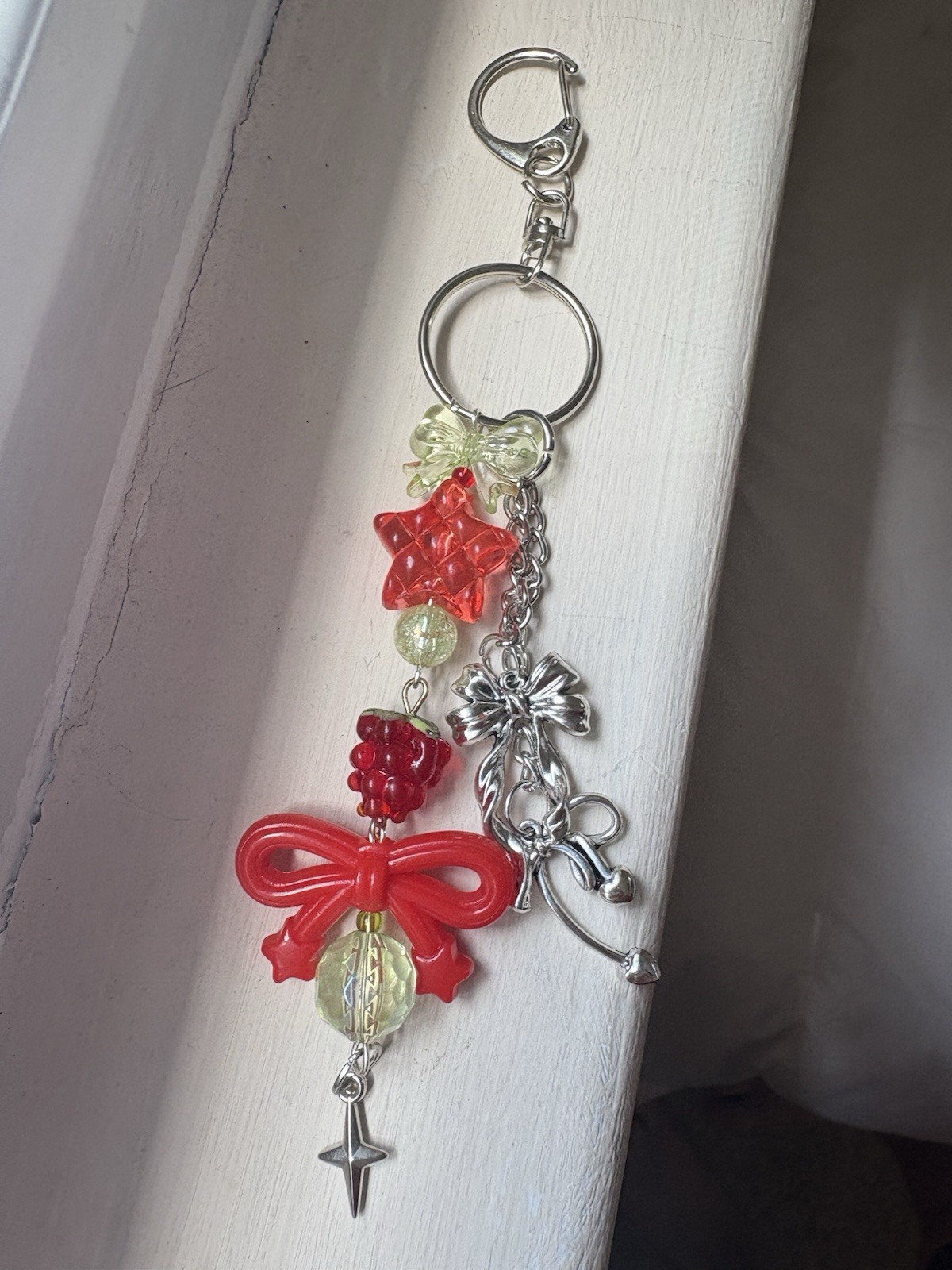 Women’s Red/Clear Beaded Bow Star & Cross Charm Keychain Detachable Clip