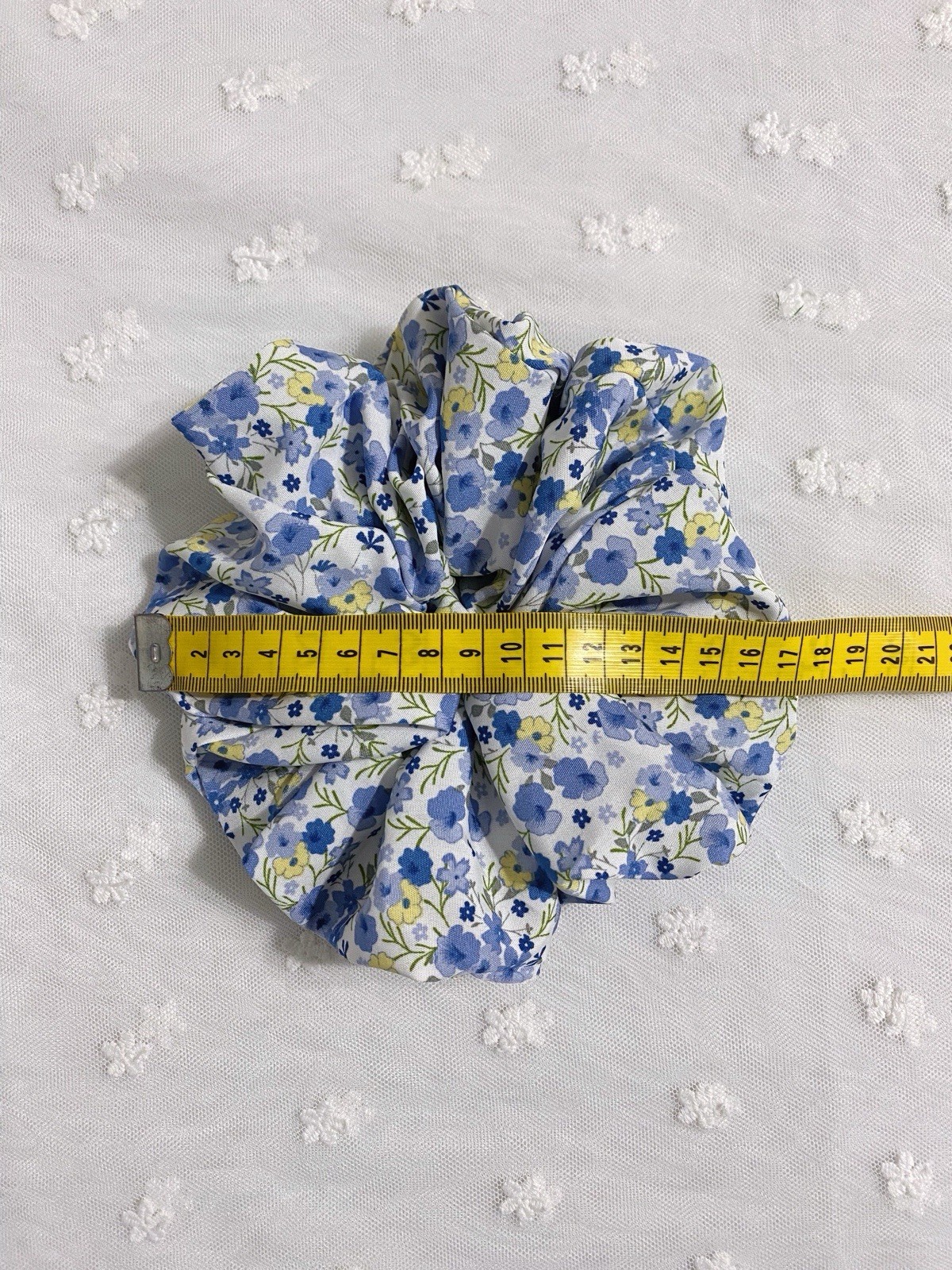[US Seller] Random 4pcs Handmade Medium Large Size Classic Floral Hair Scrunchie
