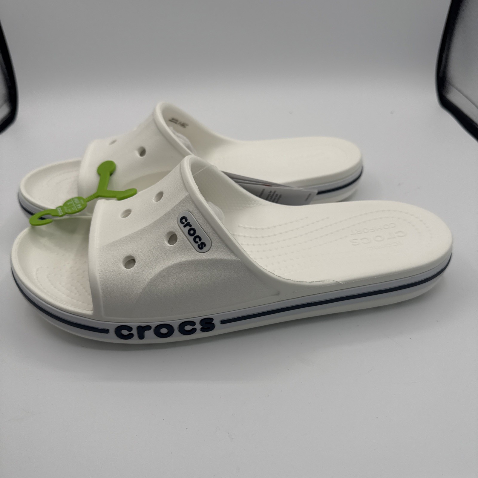 CROCS 205392-126 Unisex-Adults Bayaband Slides in White/Navy – M 8 / W 10