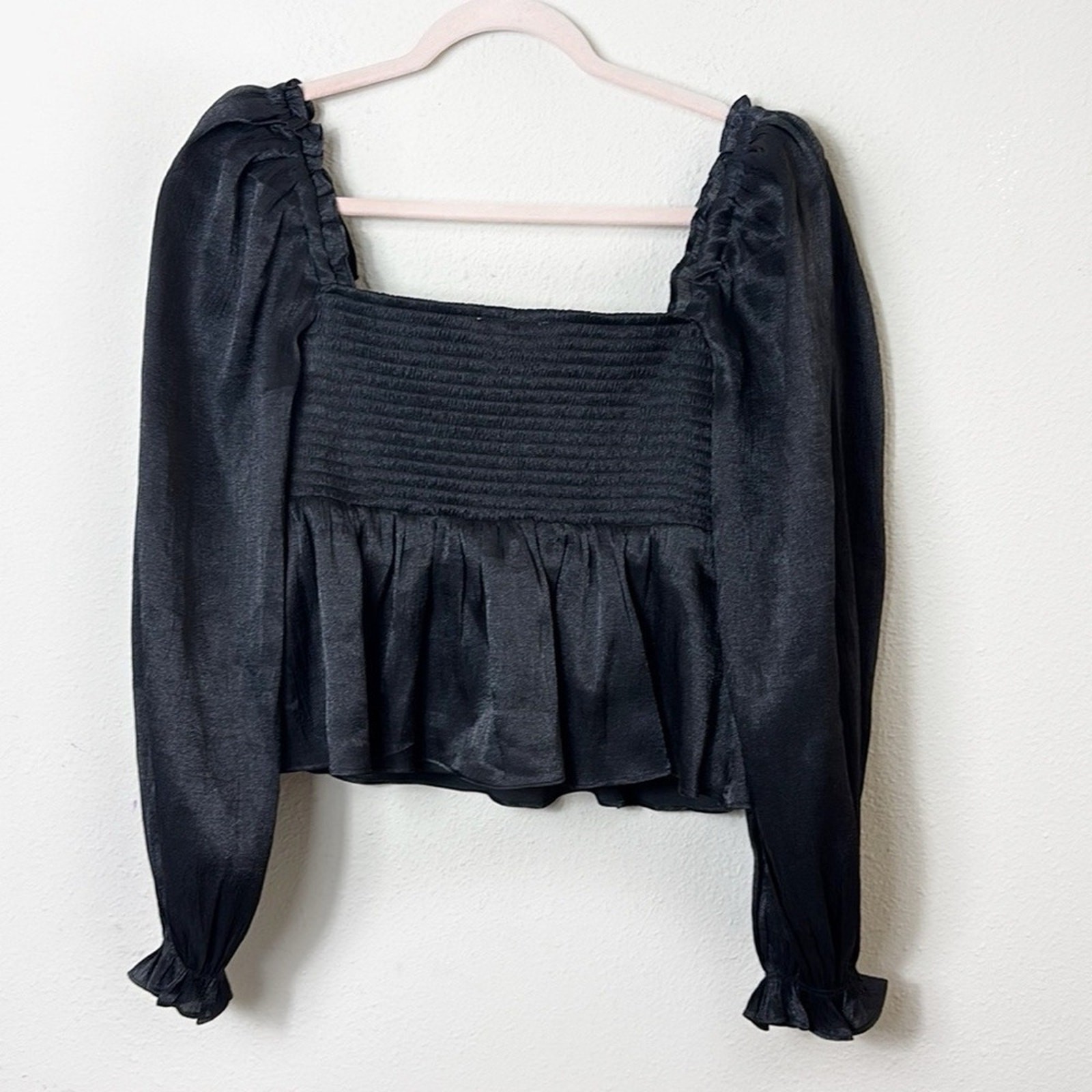 ASTR The Label Irene Babydoll Top in shiny black size Medium