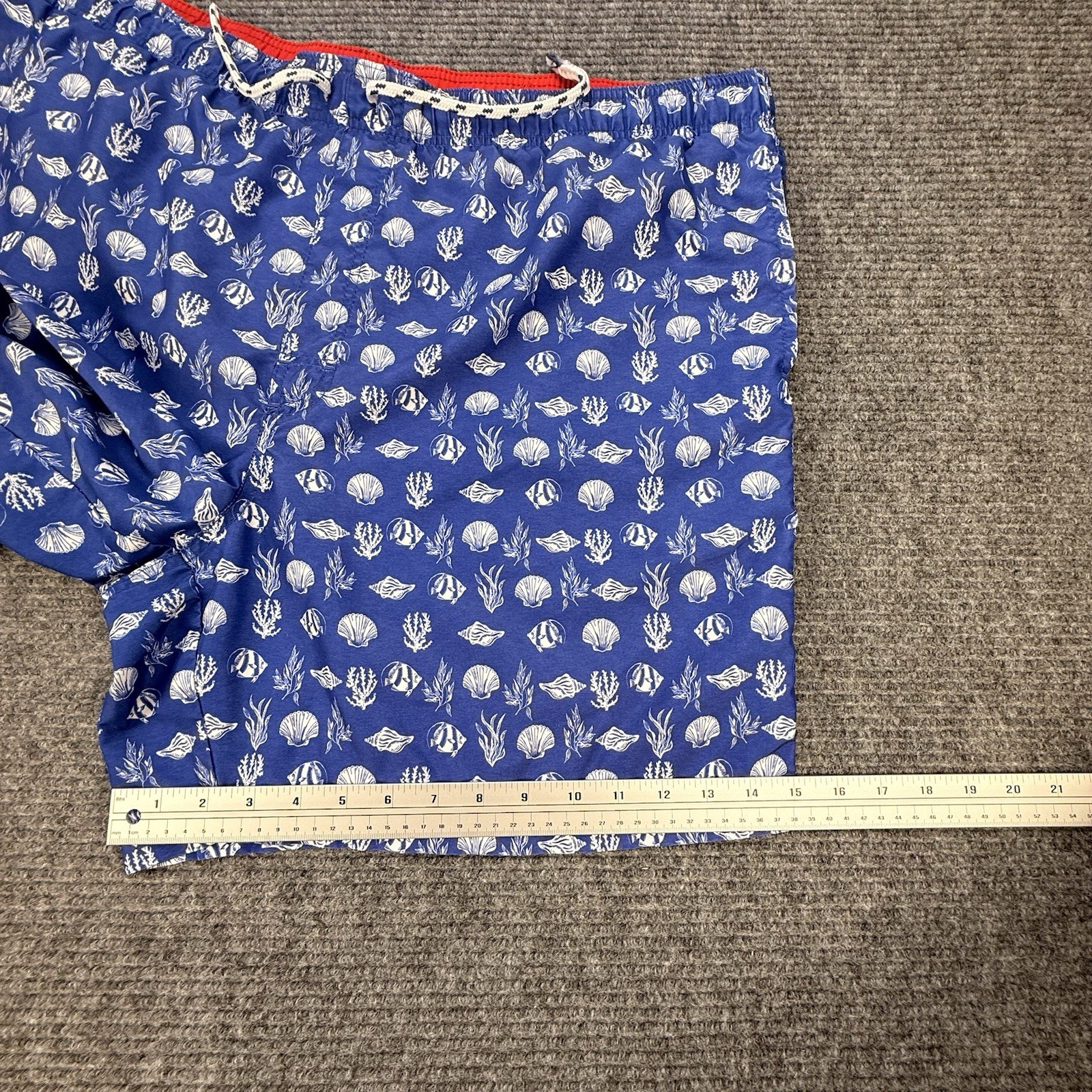 Newport Blue Men’s Swim Trunks 2XL Blue Fish Coral Print Mesh Lined Shorts