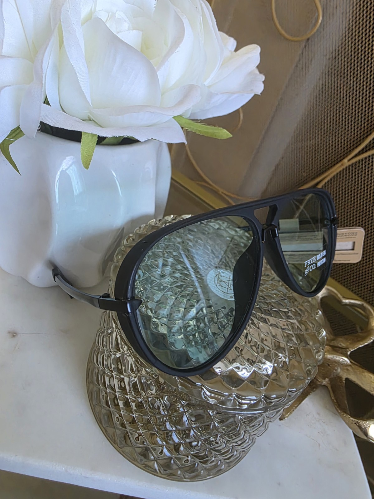 Frye and Co. Women Aviator Sunglasses Black Plastic Frame Green UV Lenses