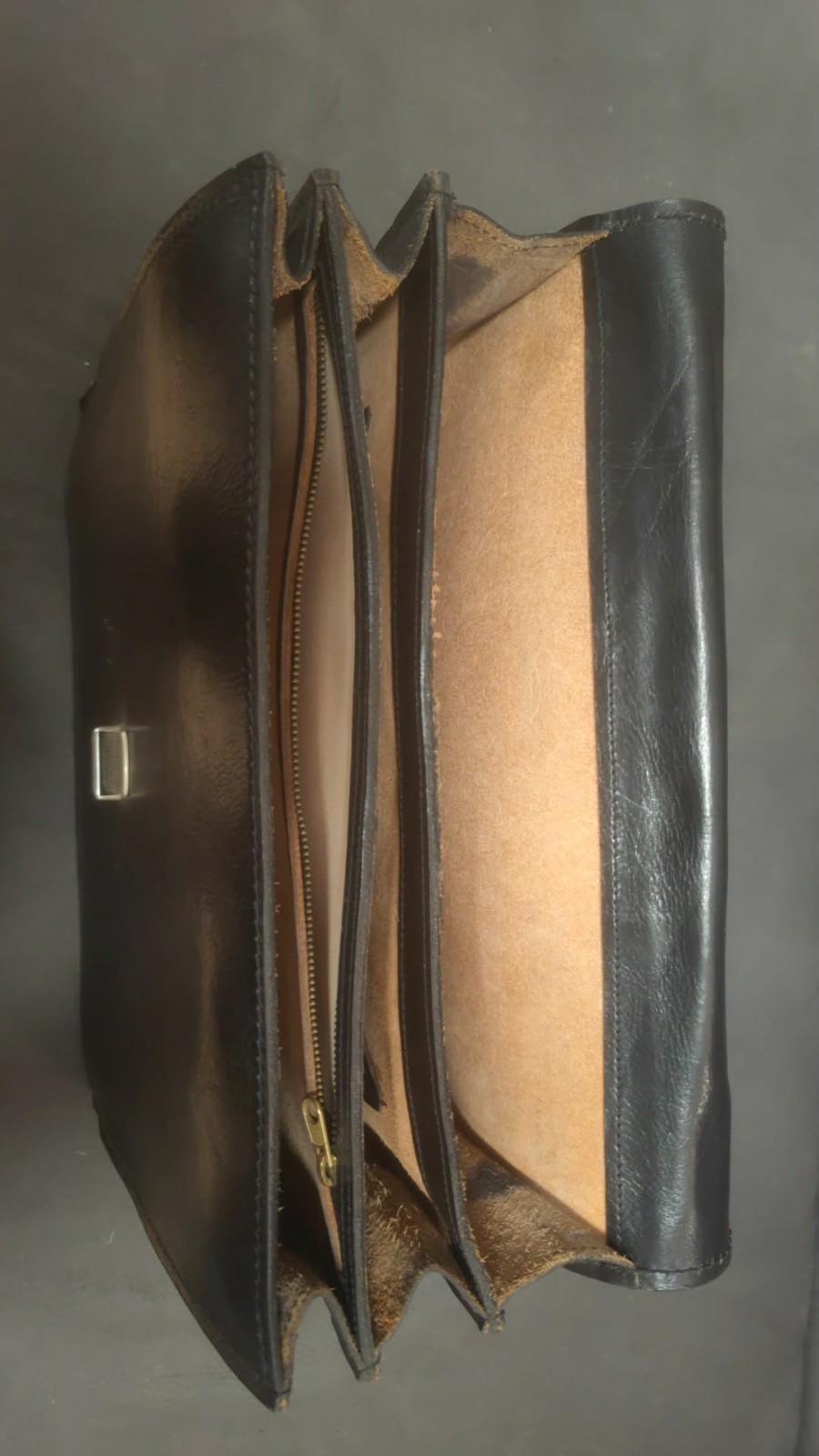 24 Hours Handcrafted Black Leather – Business Model 3 Bellows