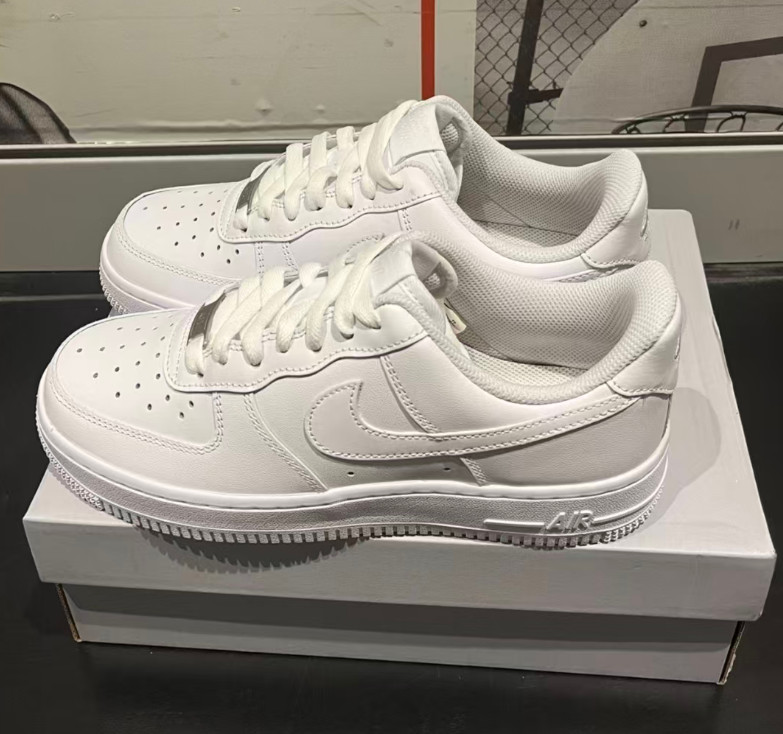 US Nike Air Force 1 Low Top Triple White ’07 Mens White Sports Classic Sneaker