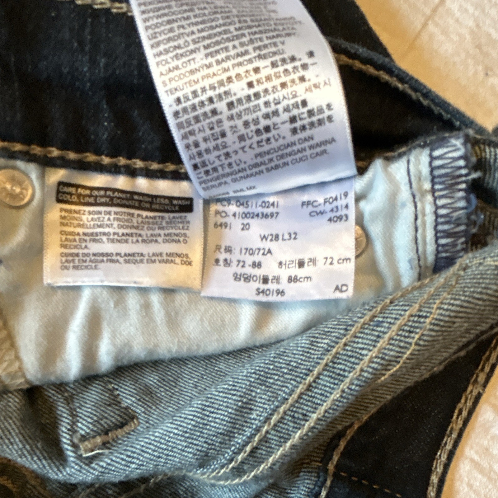Levi’s Men’s Dark Wash Blue Denim Jeans Slim Fit Low Rise 5-Pocket Zip