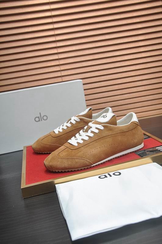 alo Men’s Brown Suede Low-Top Lace-Up Sneakers Logo Accent US 10 New/Box
