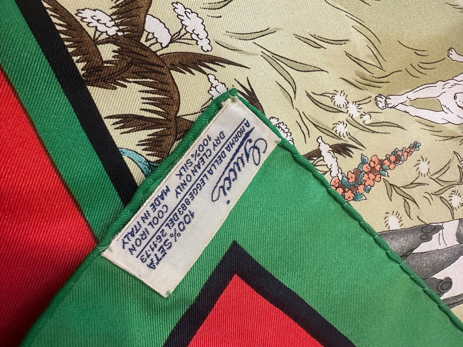 Gucci Silk Twill Square Scarf Red Green Equestrian Hunting Print Logo