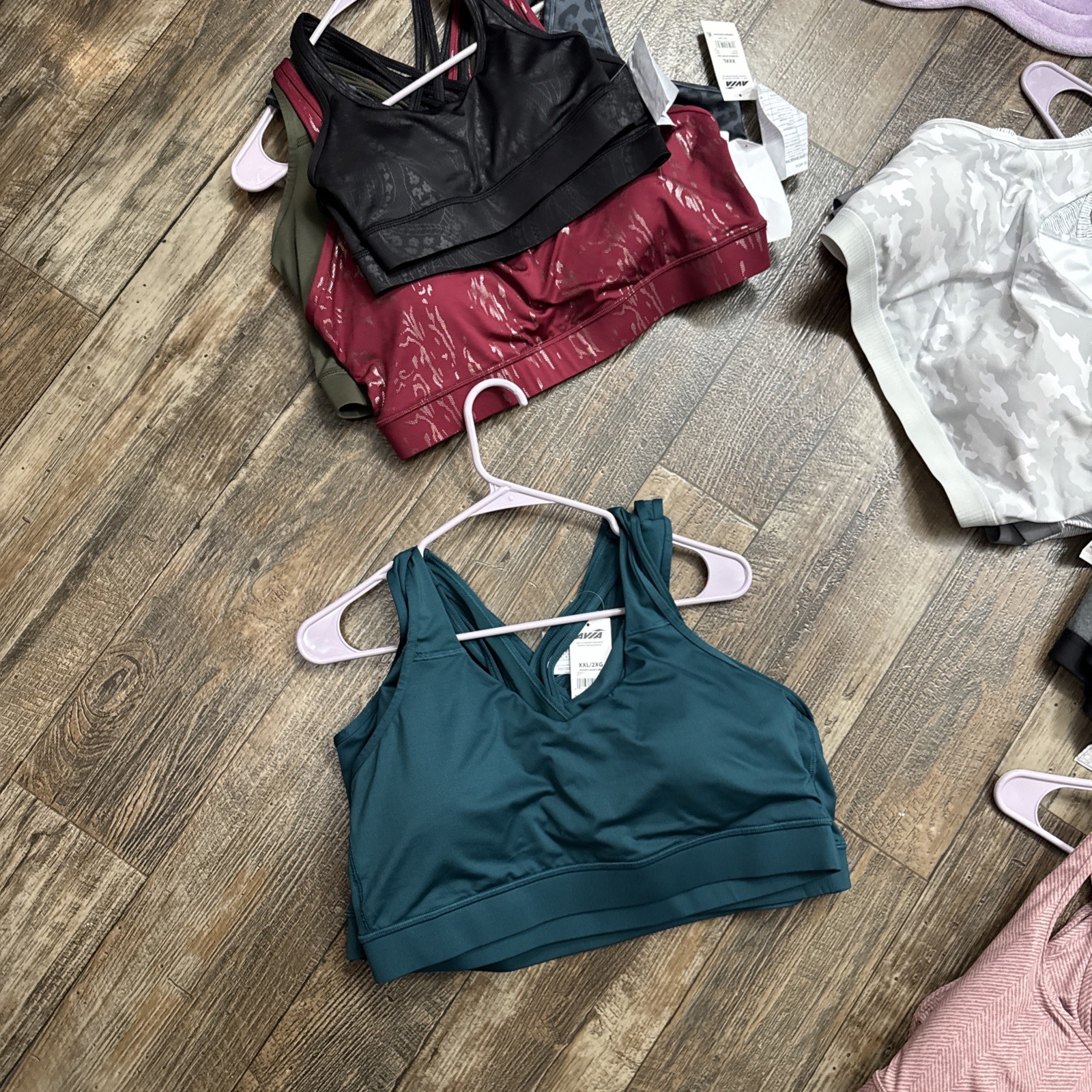 AVIA Xxxxl To L Women’s Assorted S Clothing Lot 17 Athletic Legging Sport Bra