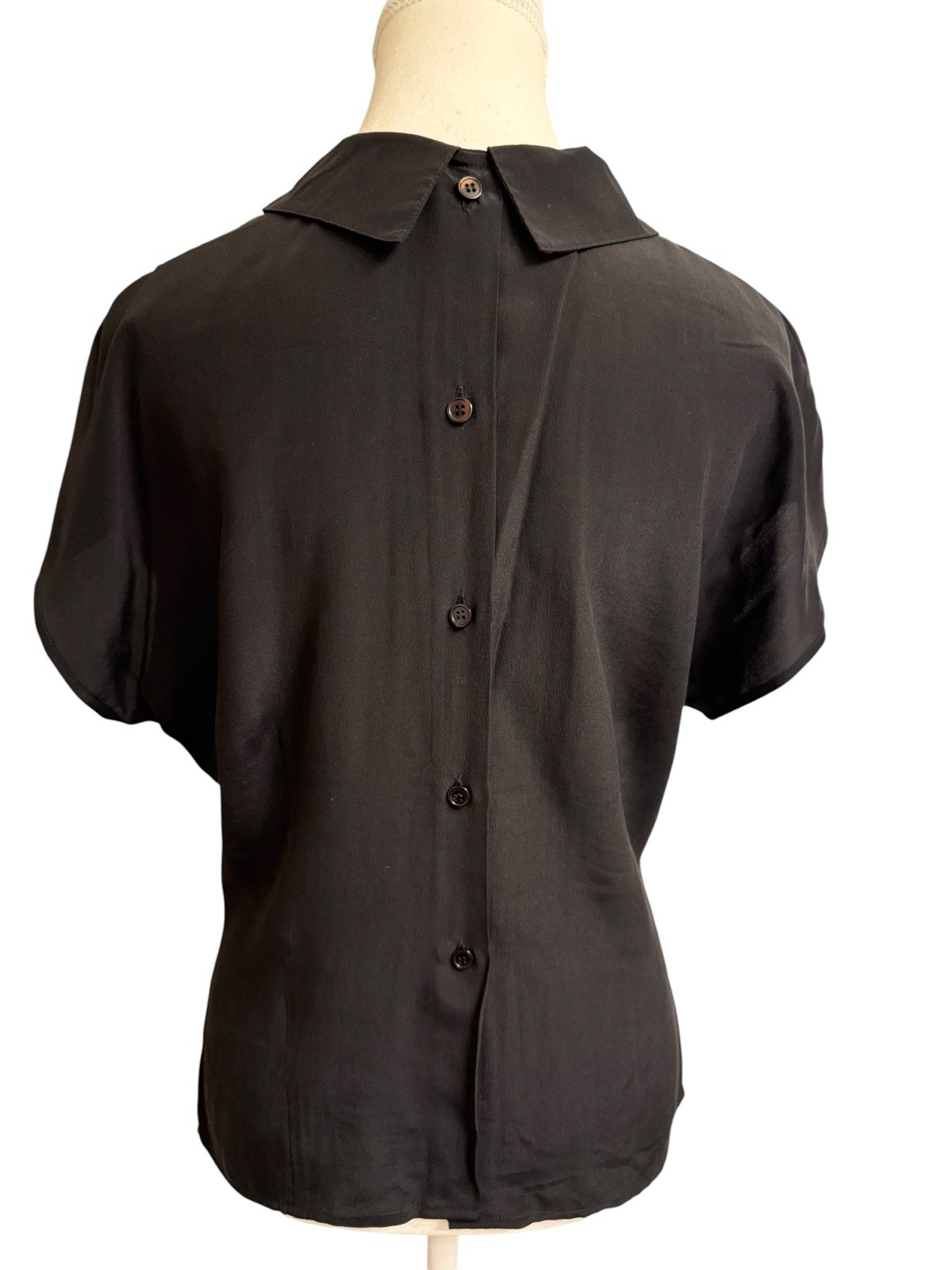 Vintage 100% Silk Black Pintuck Blouse M Quiet Luxury Old Money Back Button Top