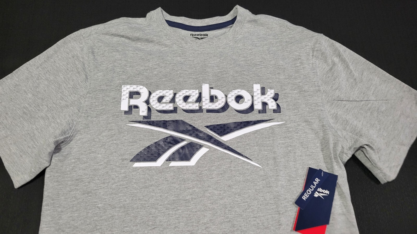 Reebok Mens Intersect Race Athletic Sports Training logo top shirt Gray