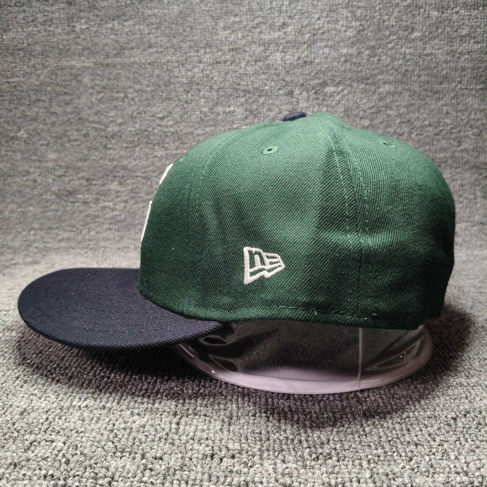 New Era Minor League 59FIFTY Fitted Green Navy Size 8 Baseball Hat
