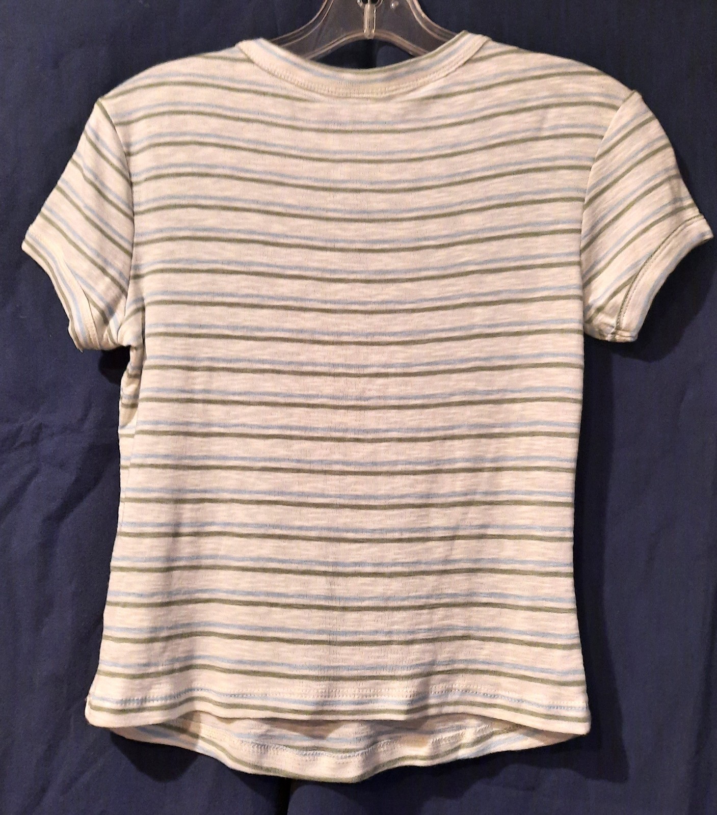 T196 Wild Fable Top. Pullover T. Teen/ Young Adult Size M, Green & Blue Stripes