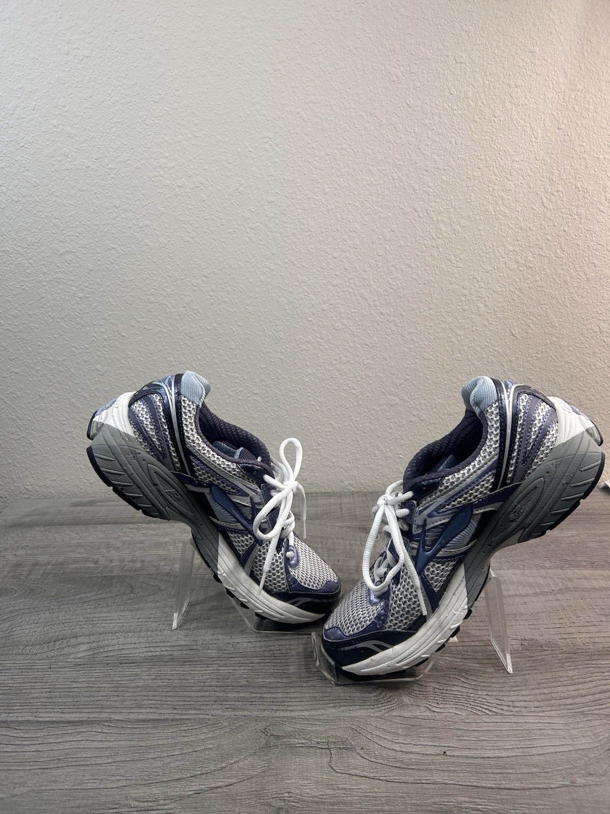 Brooks Adrenaline GTS 12 Womens Gray Blue White Running Shoes Size 10