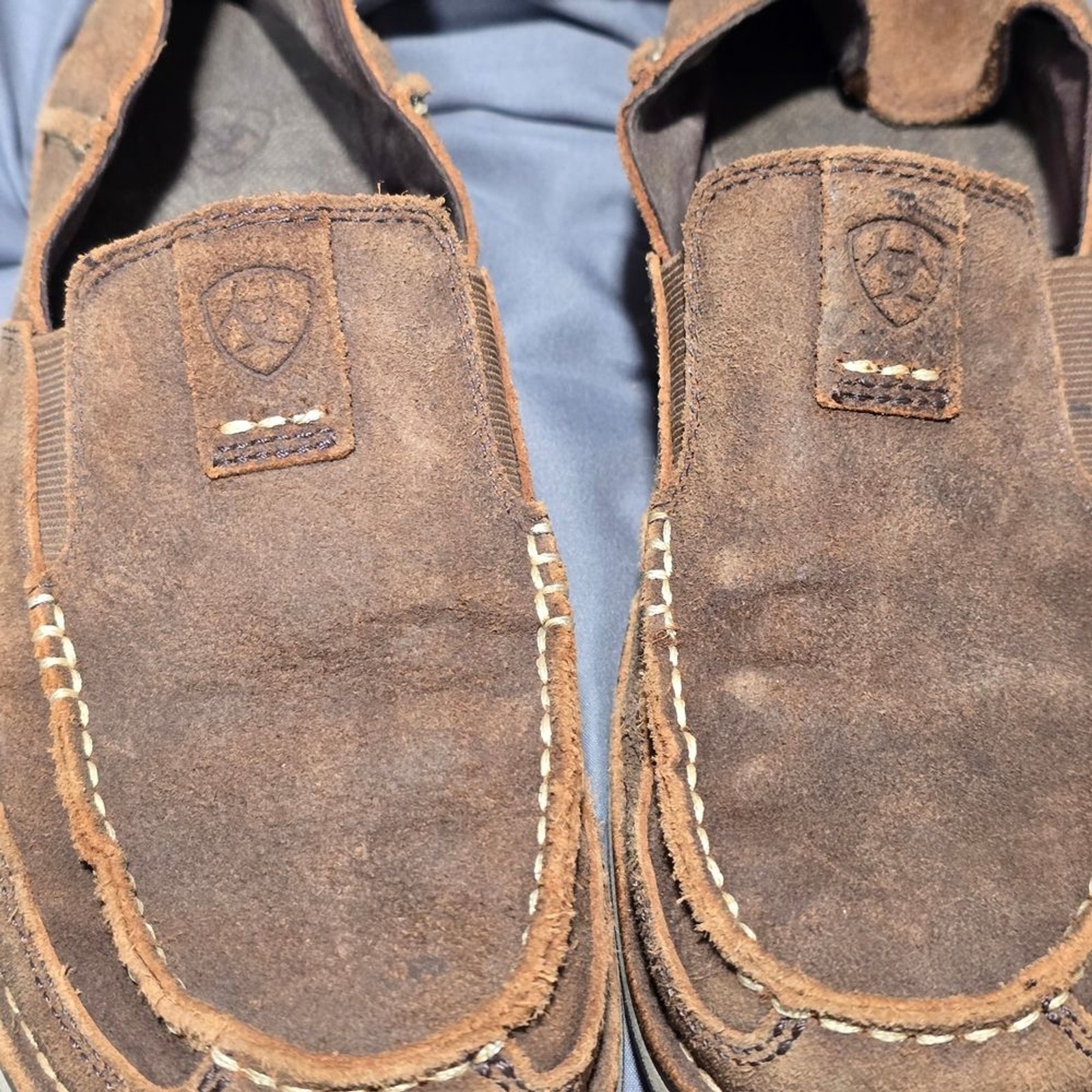 Ariat Men’s Distressed Brown Suede Slip-On Loafers Sz 7D, 7M