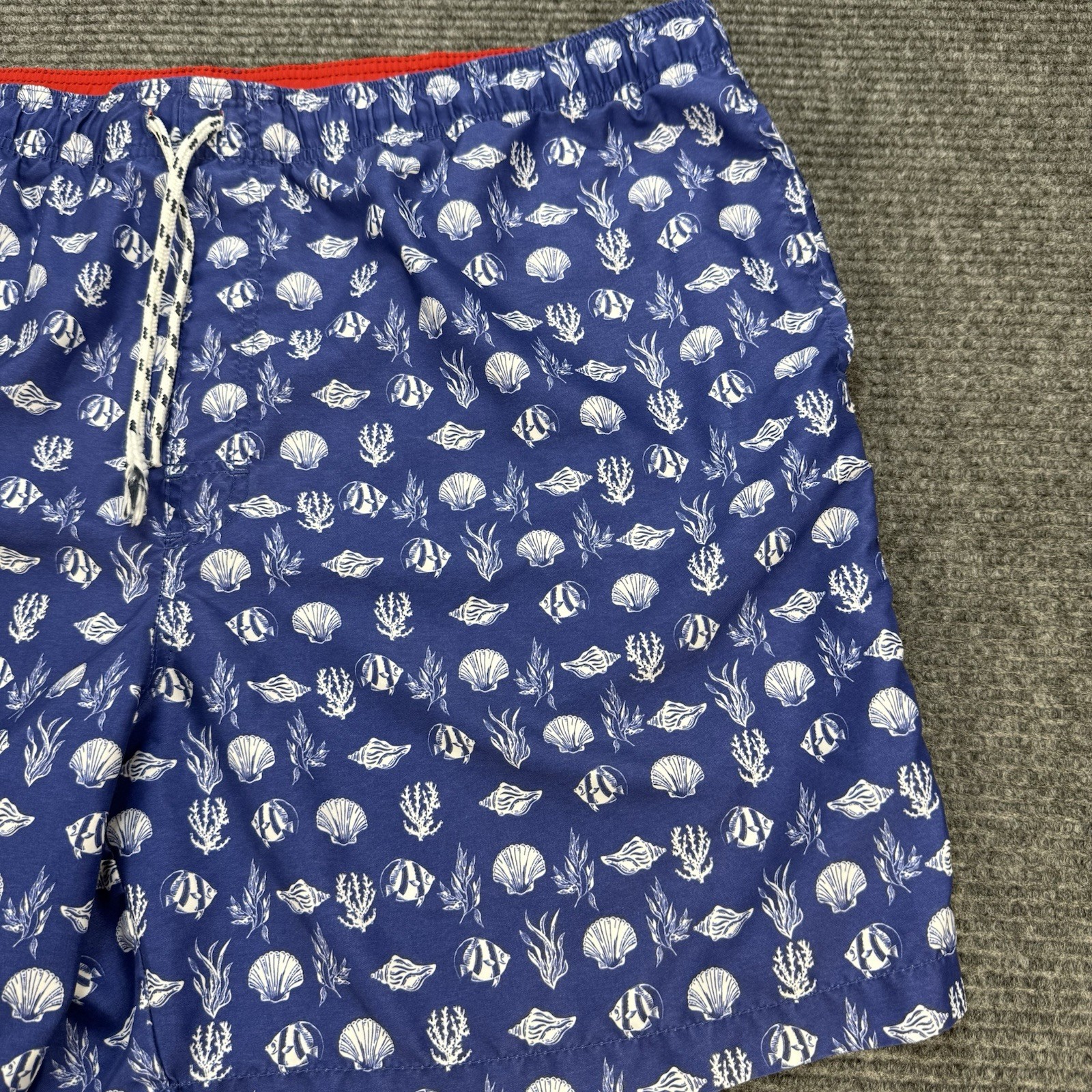 Newport Blue Men’s Swim Trunks 2XL Blue Fish Coral Print Mesh Lined Shorts