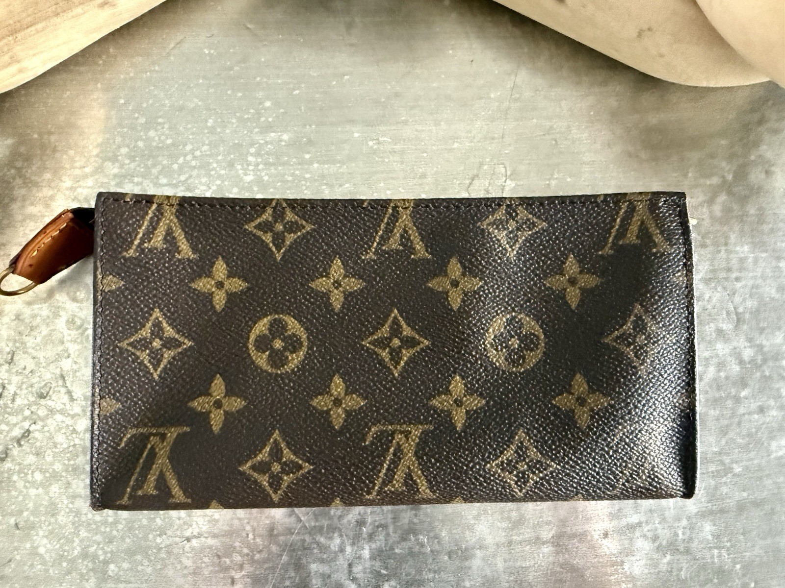 Vintage Louis Vuitton Brown Monogram Canvas Cosmetic Pouch – Authentic France