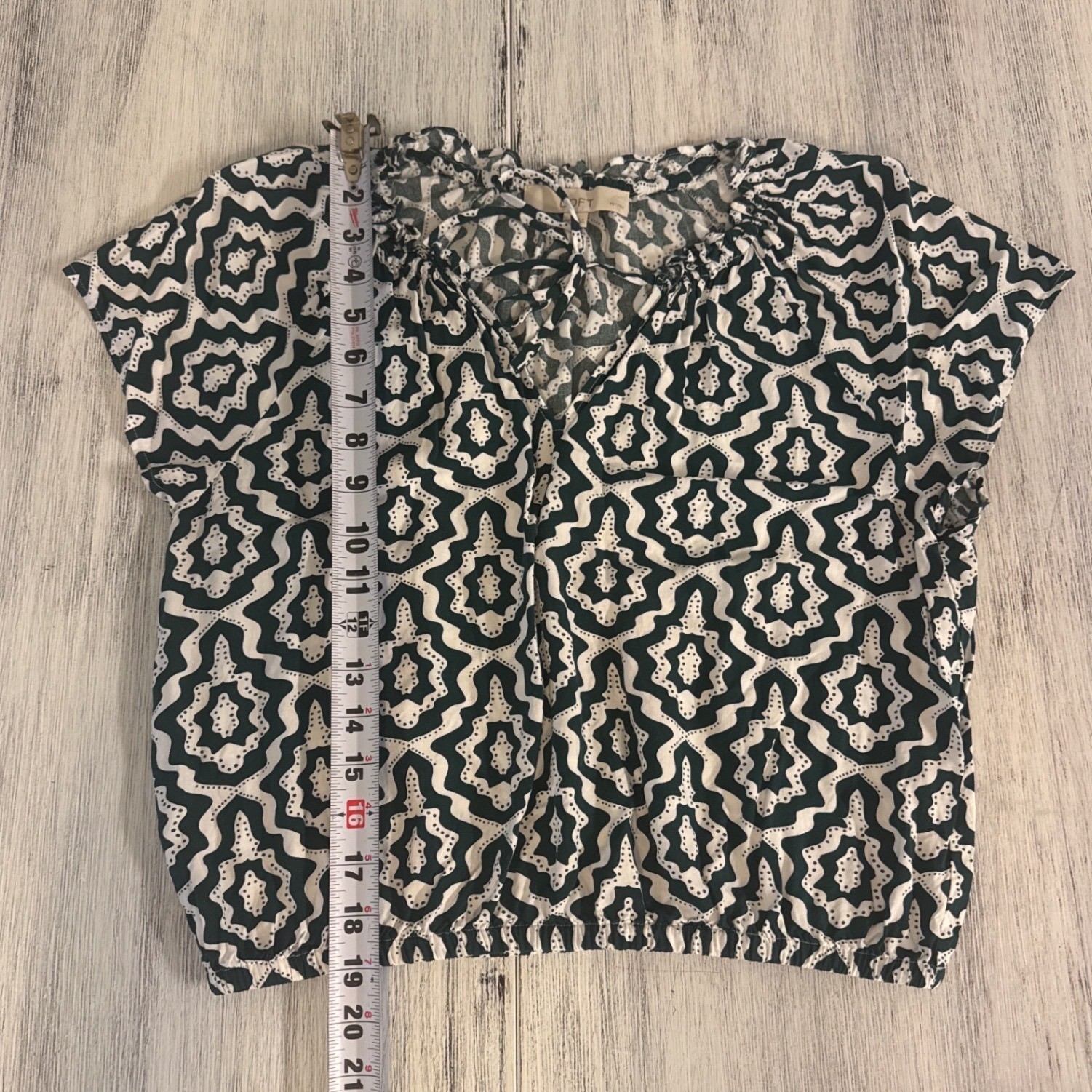 Loft Petite Green White Geometric Medallion Ruffle Tie Neck Bubble Hem Blouse MP