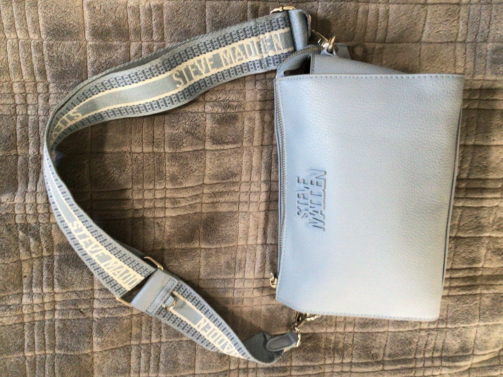 Steve Madden Blue Pebbled Small Crossbody Zip Bag Logo Strap Detachable